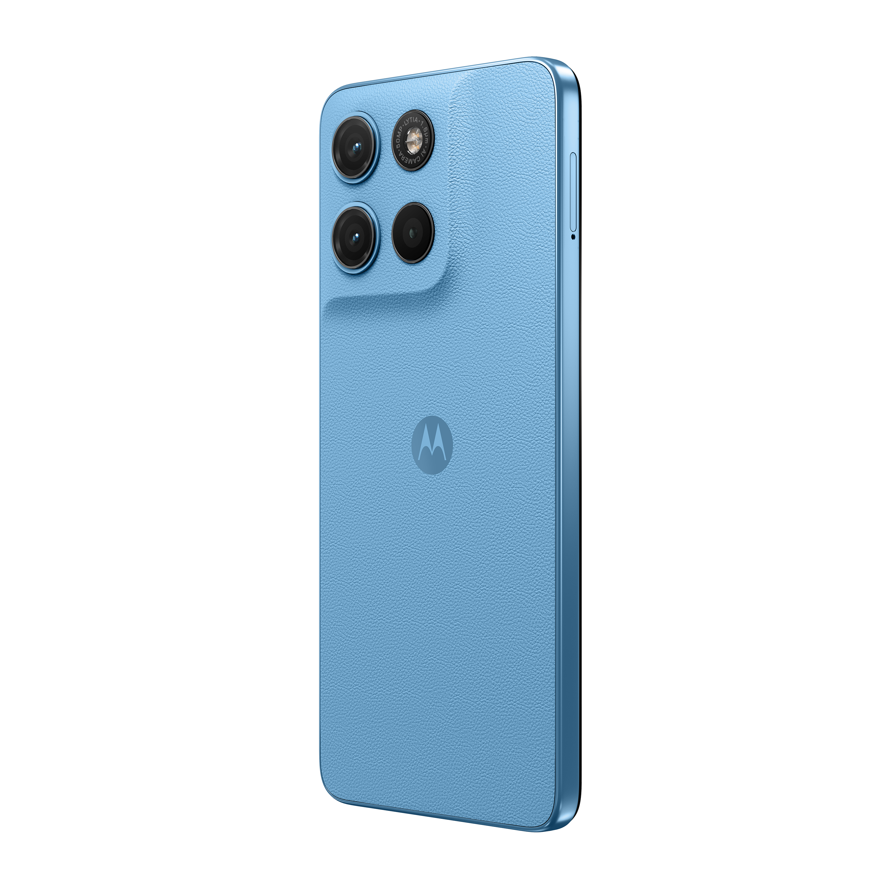 Rückseite eines hellblauen Smartphones mit drei Kameras und Motorola-Logo.