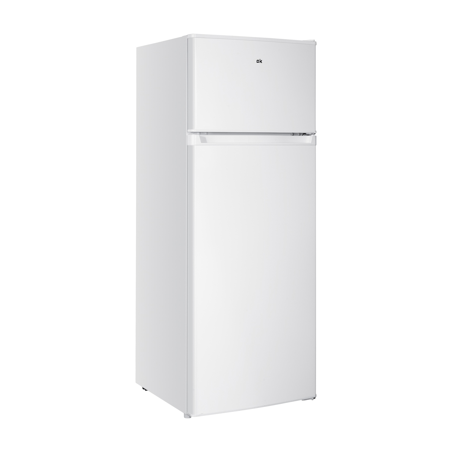 Un frigorifero bianco con scomparto congelatore su sfondo bianco.