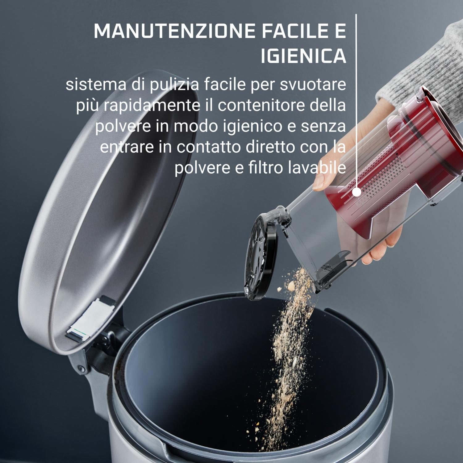Un contenitore della polvere viene svuotato in un cestino, cade polvere.