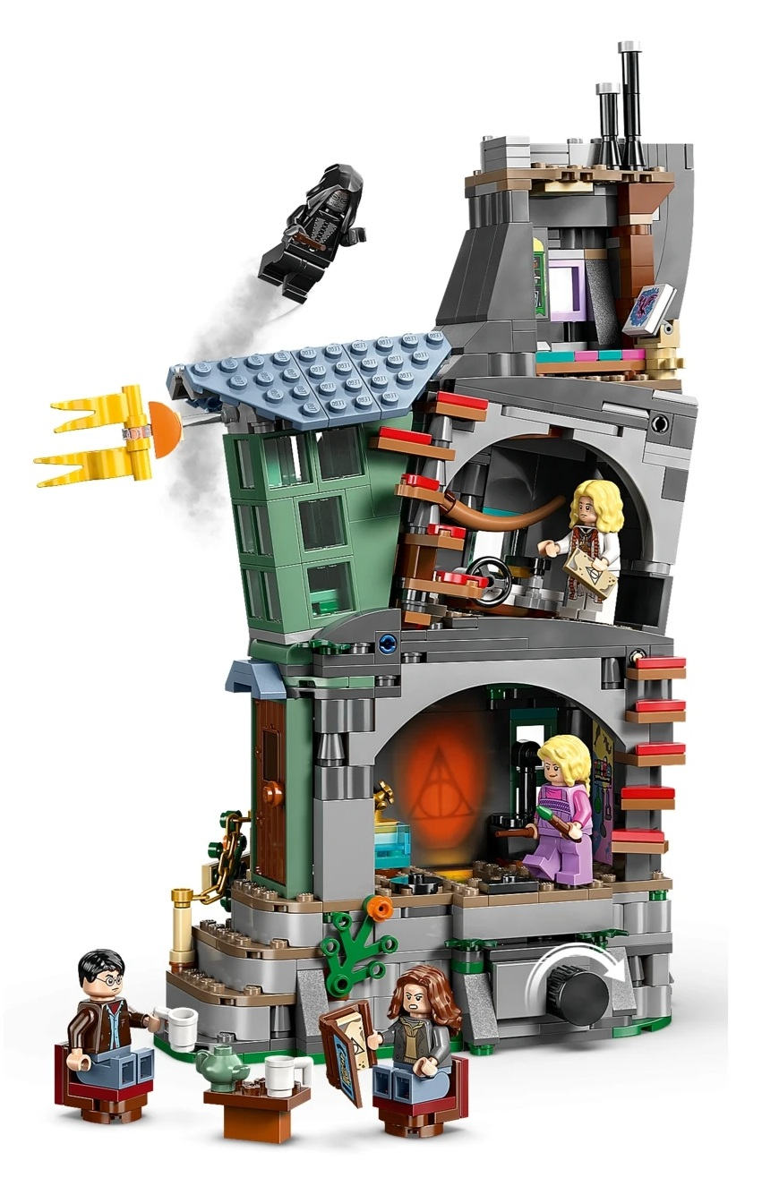 Scena Lego Harry Potter: Wielopiętrowy budynek z postaciami i latającą postacią.