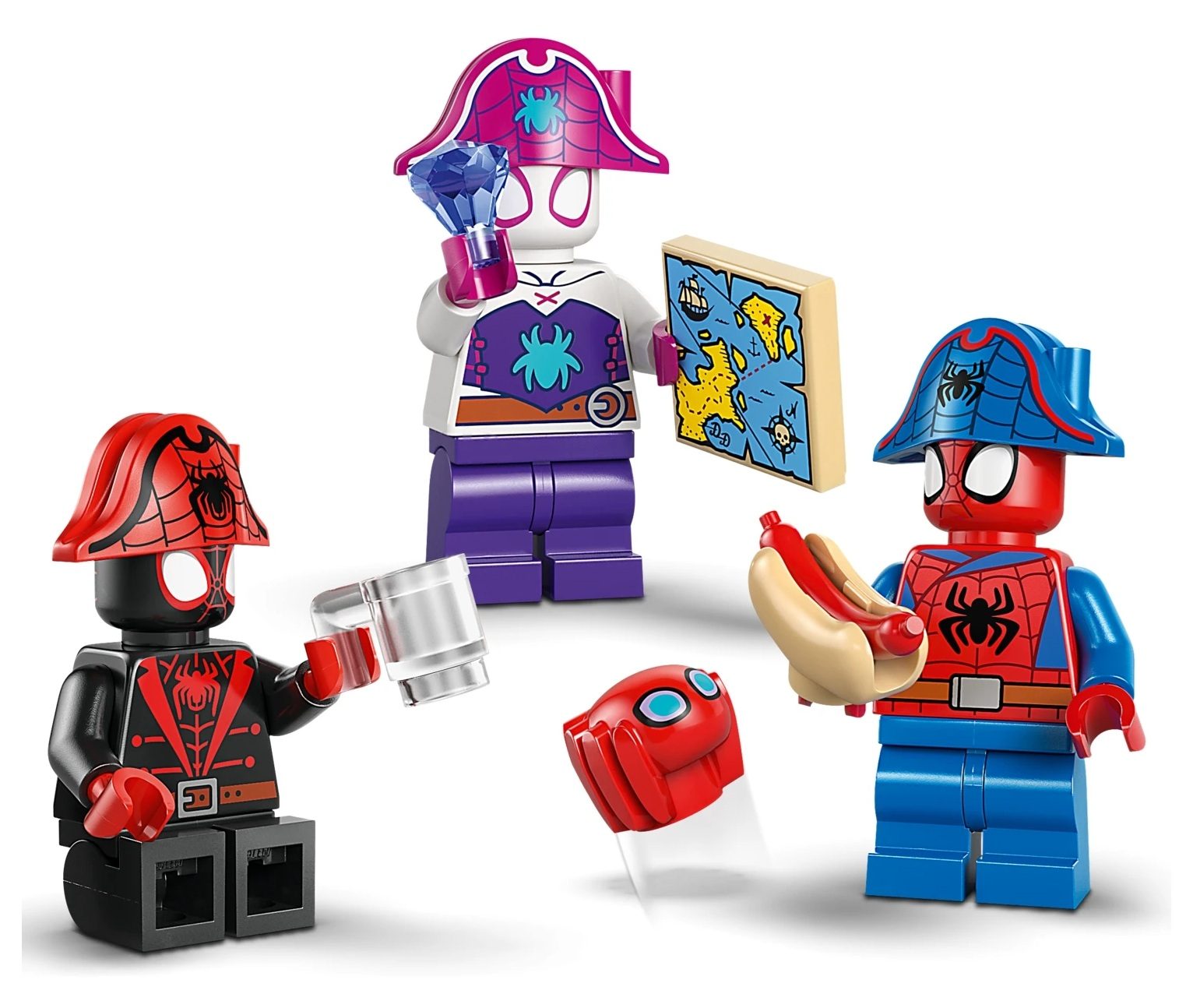 Trzy figurki Lego w strojach pirackich, jedna z mapą skarbów, jedna z hot-dogiem, jedna z klejnotem.