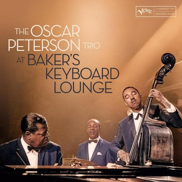 Jazzmusiker im Smoking spielen im Baker's Keyboard Lounge.