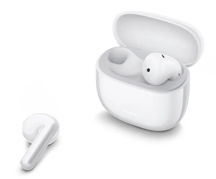 Biała słuchawka bezprzewodowa obok otwartego etui z kolejnym dousznym.