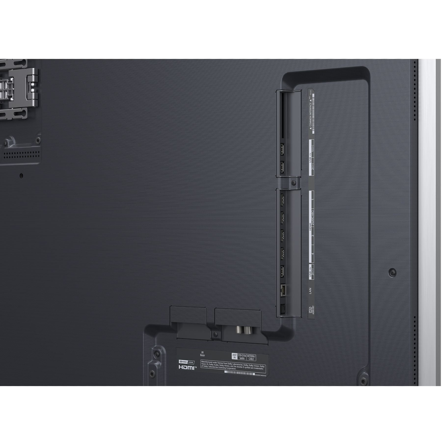 Achterkant van een tv met poorten zoals HDMI, USB en LAN.