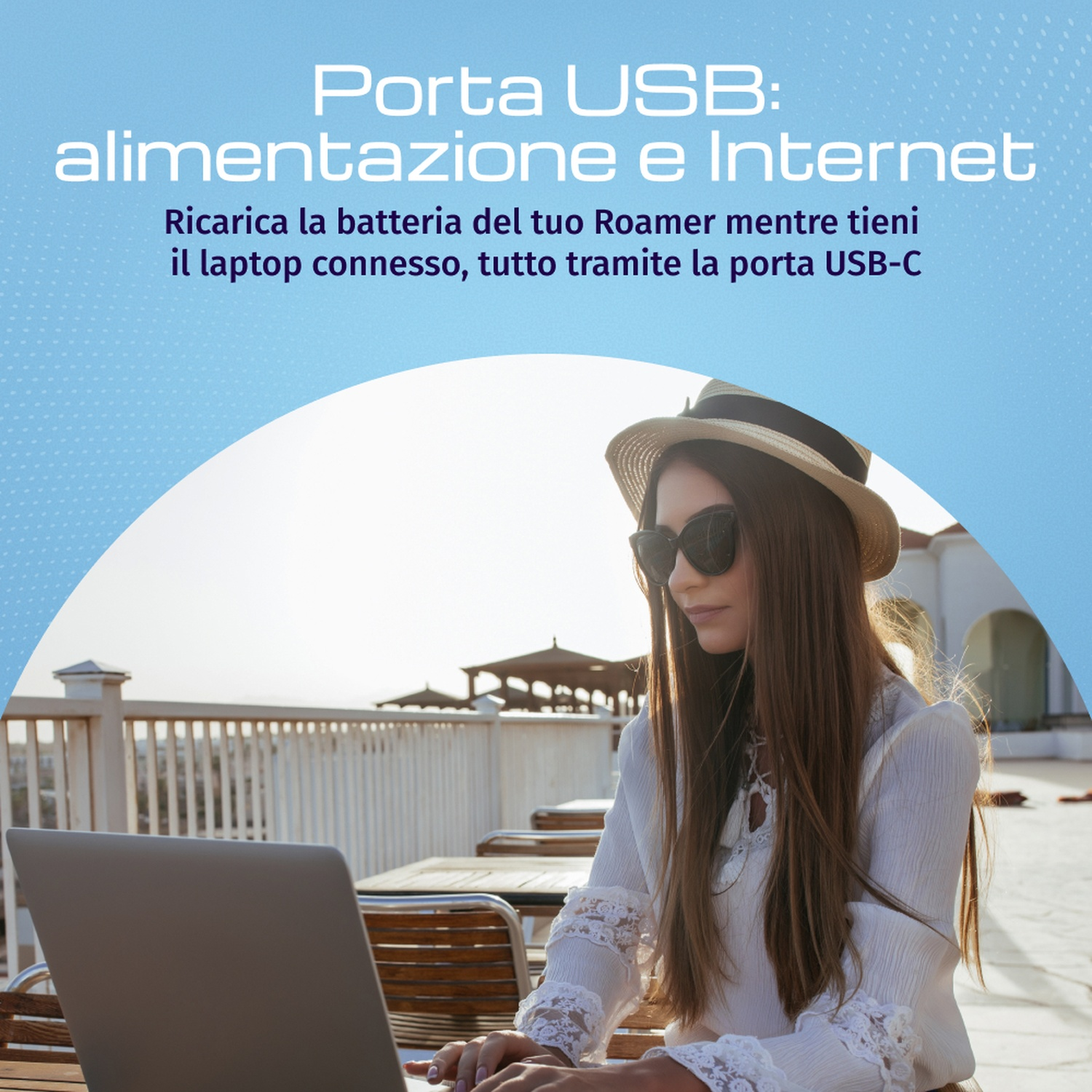 Donna con cappello e occhiali da sole lavora al laptop all'aperto.