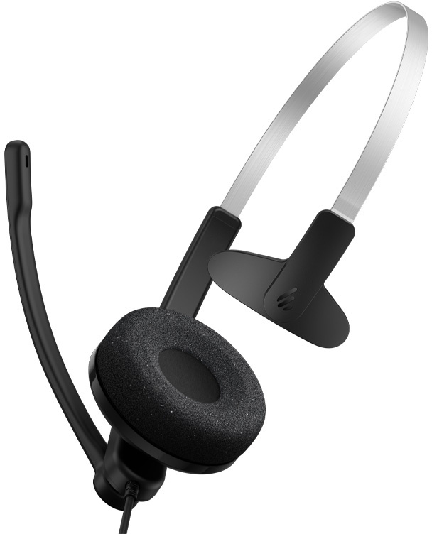 Egy fekete headset mikrofonkarral és párnázott fülhallgatóval.