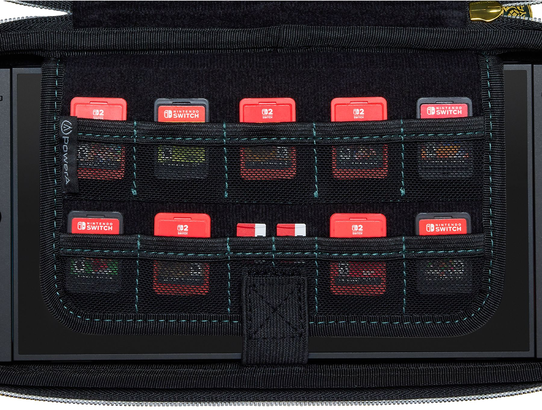 Étui noir contenant des jeux Nintendo Switch dans des poches en filet.