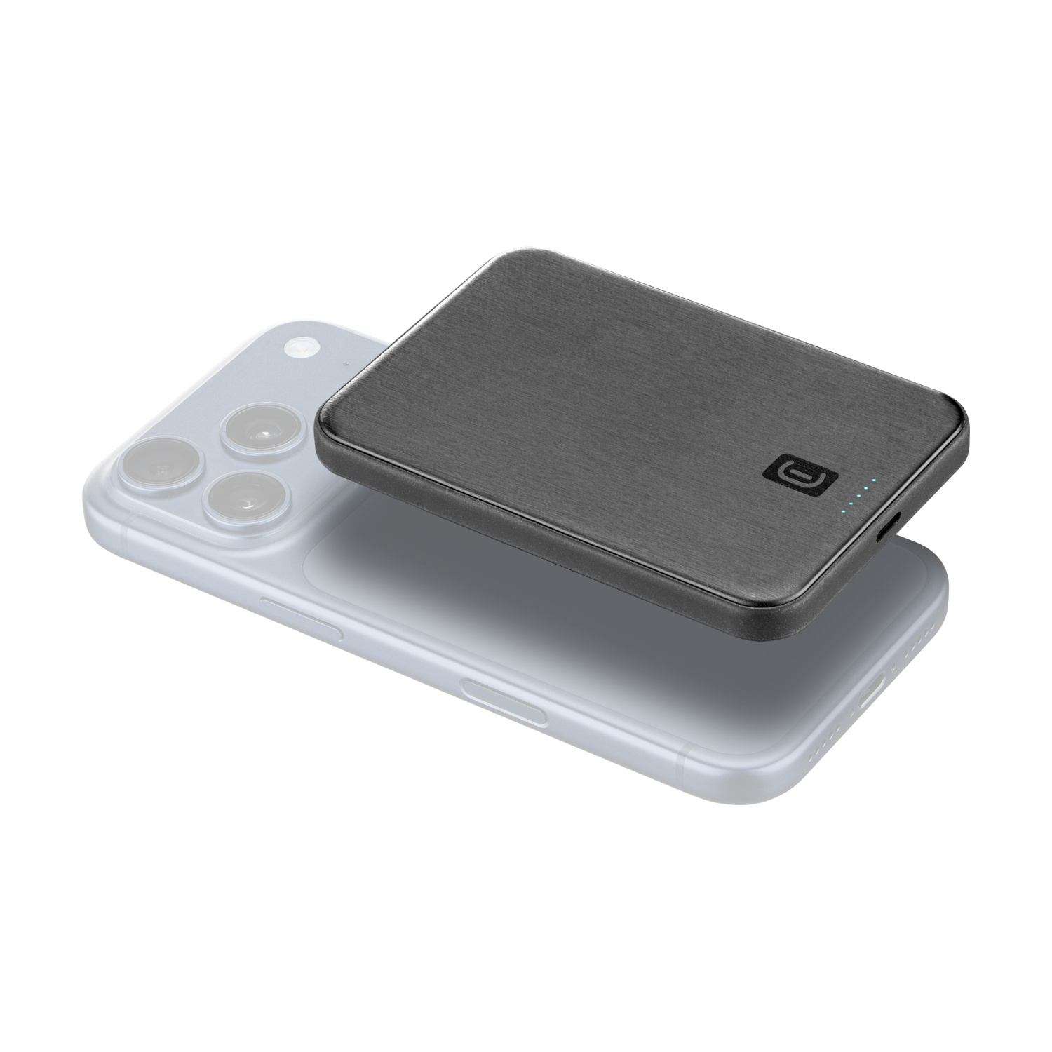 Un power bank grigio poggia su uno smartphone traslucido con tre obiettivi.