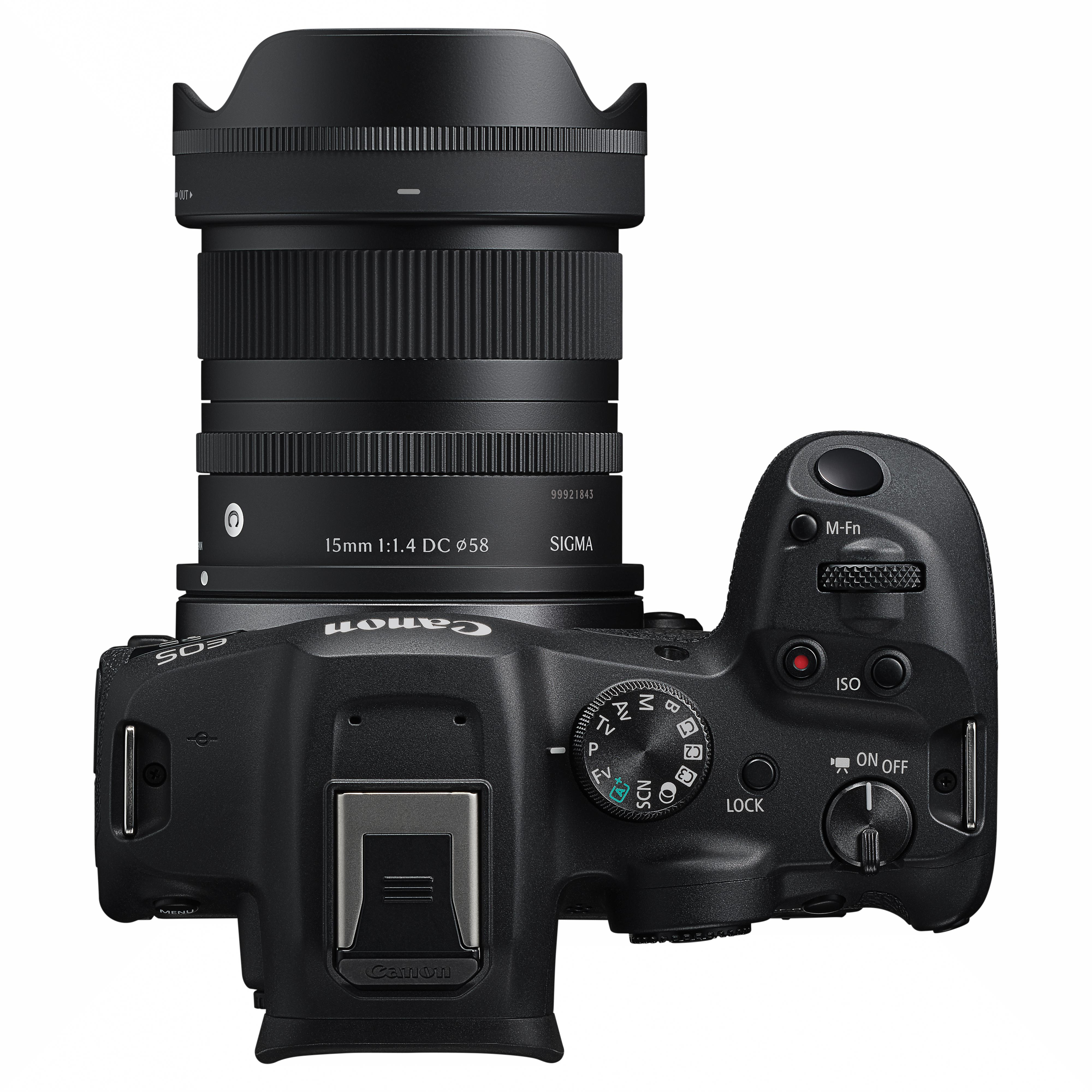 Eine schwarze Canon EOS Kamera mit einem Sigma 15mm 1:1.4 DC Objektiv von oben.