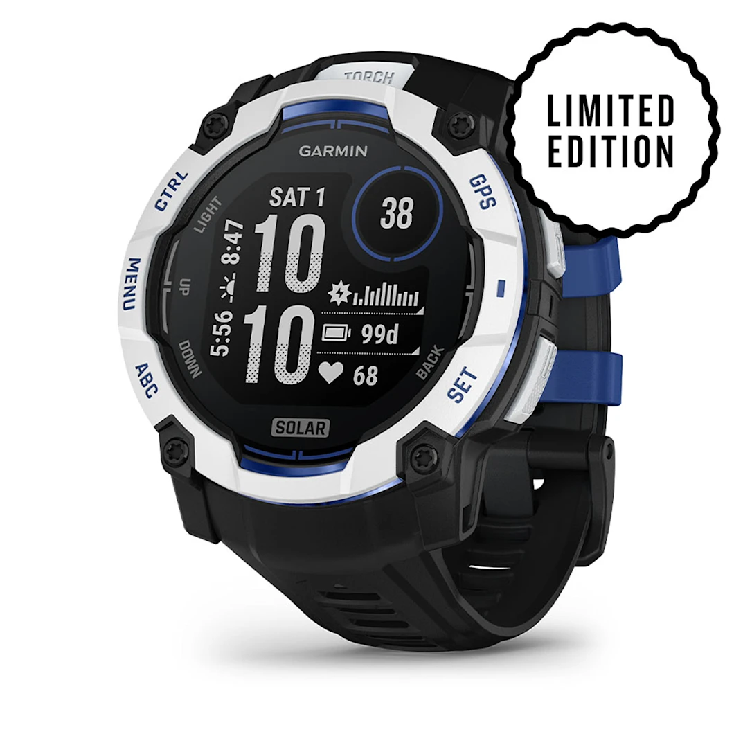 Smartwatch nero con accenti bianchi e blu, con adesivo "Edizione Limitata".