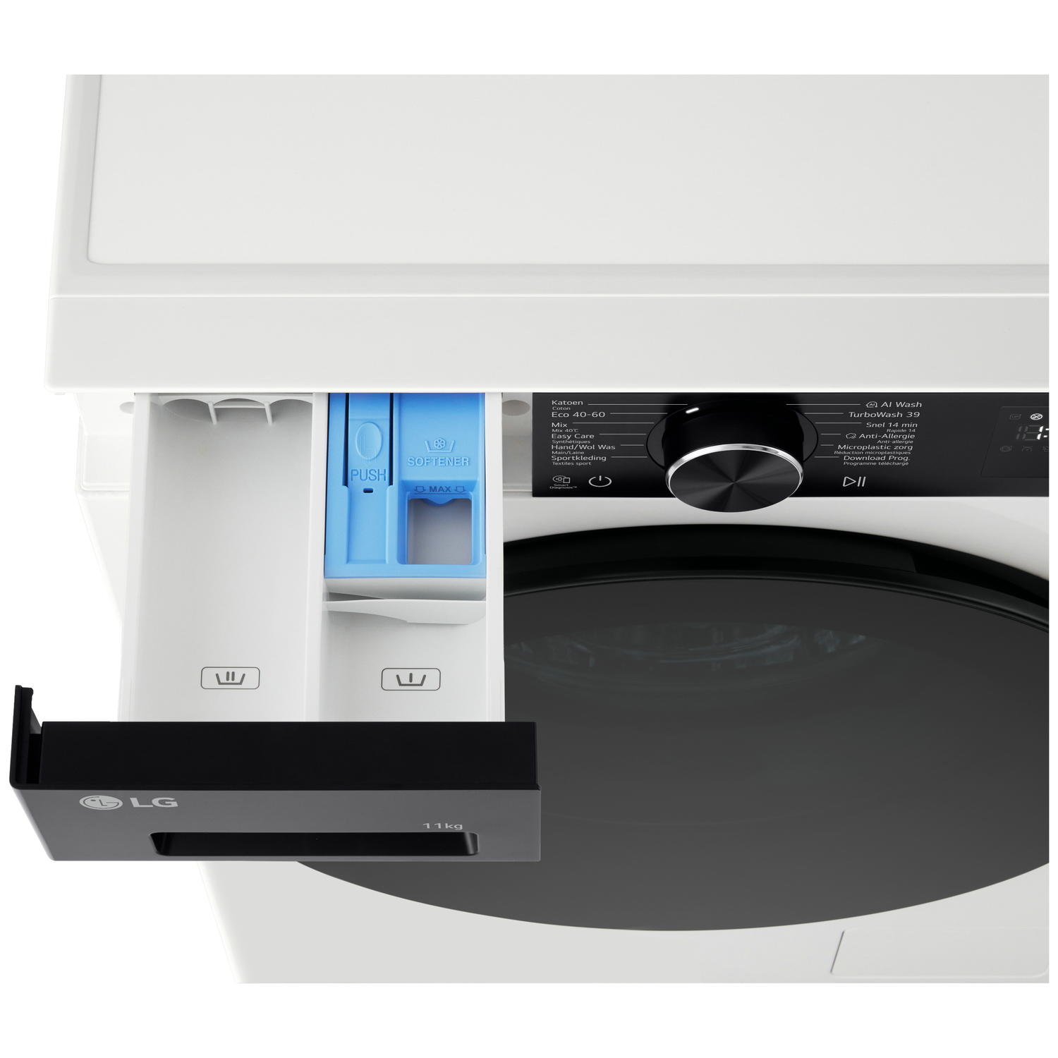 Witte LG wasmachine met uitgetrokken wasmiddellade en bedieningspaneel.