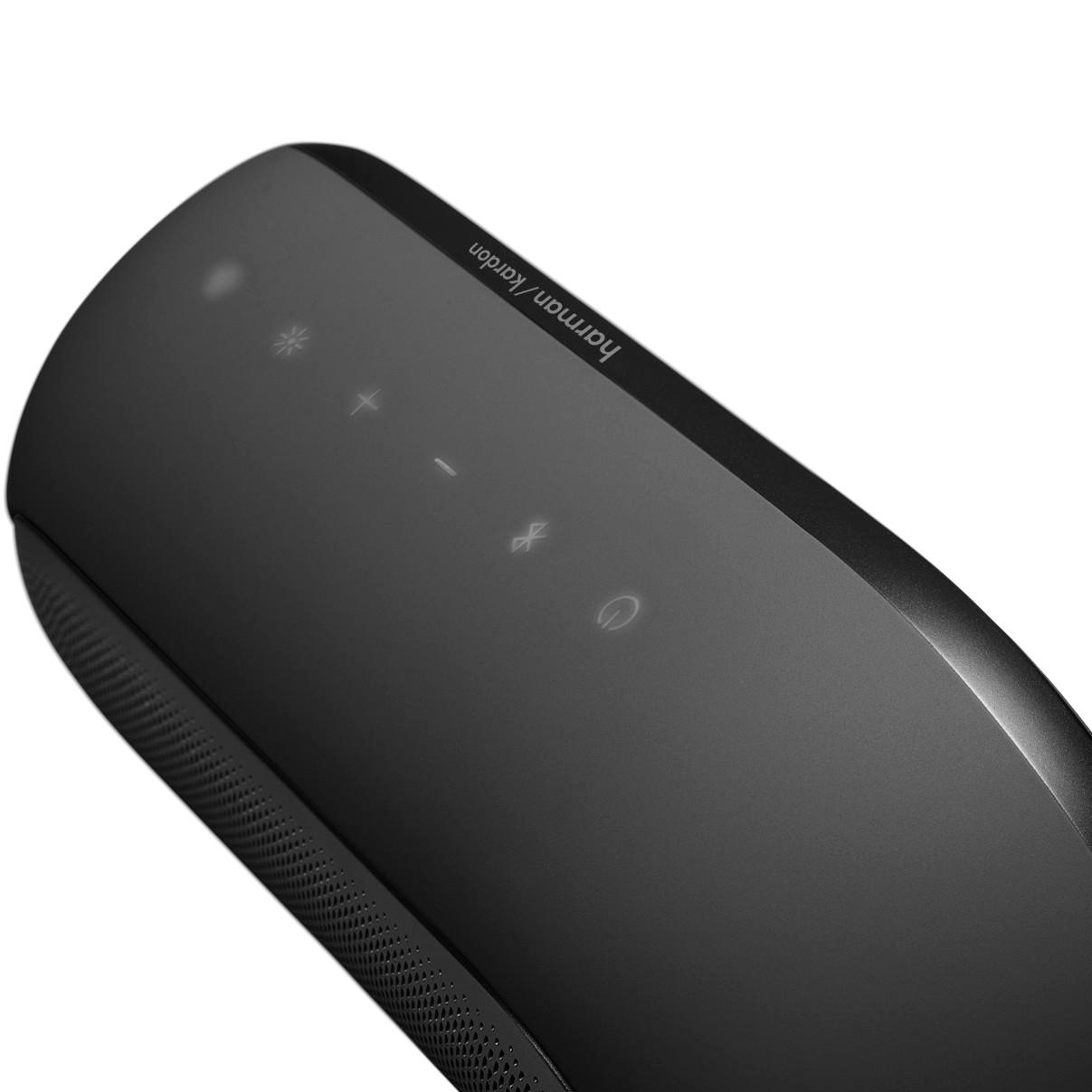 Schwarzer Harman Kardon Lautsprecher mit Touch-Bedienfeld und leuchtenden Symbolen.