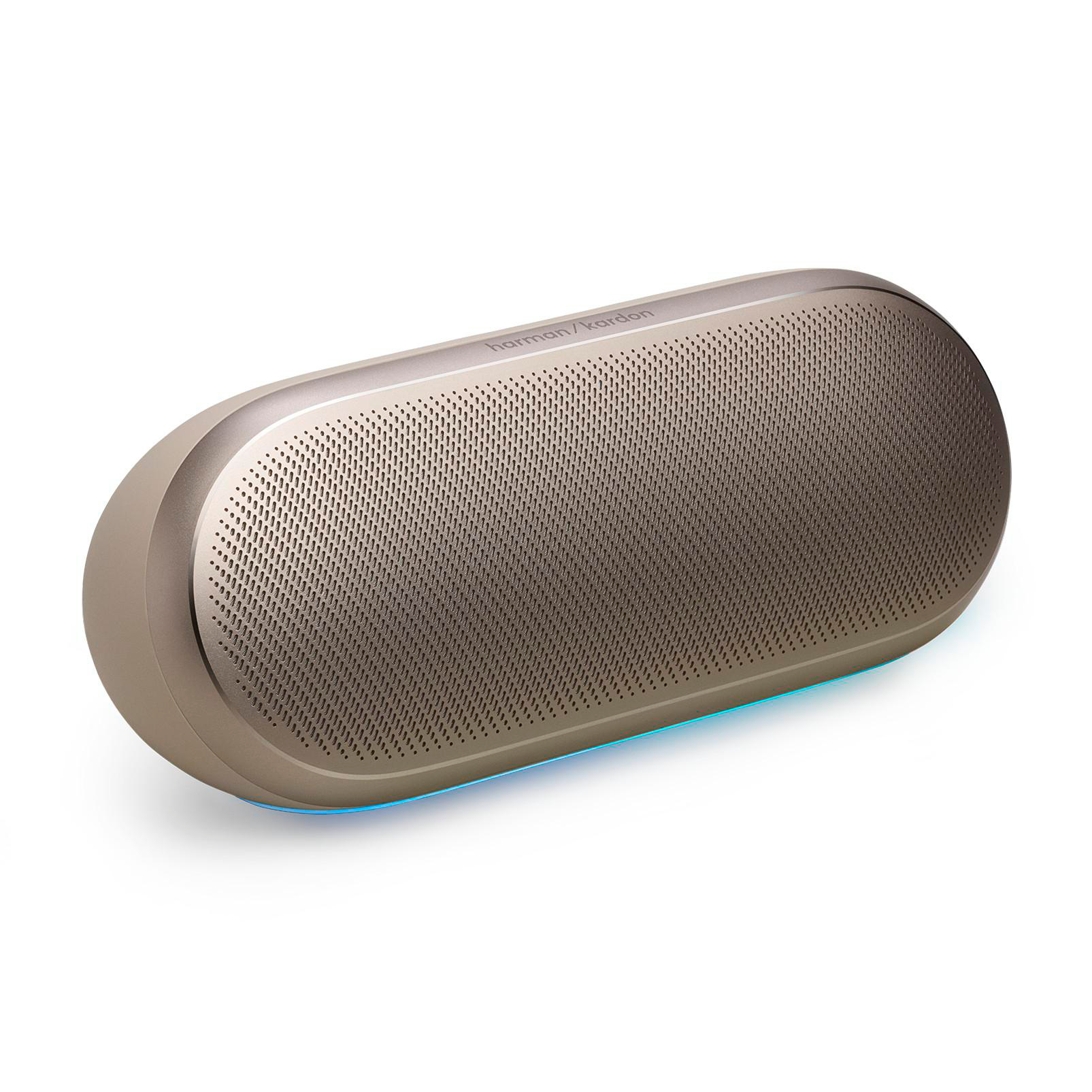 Ein goldener Harman Kardon Lautsprecher mit blauer Beleuchtung auf weißem Hintergrund.