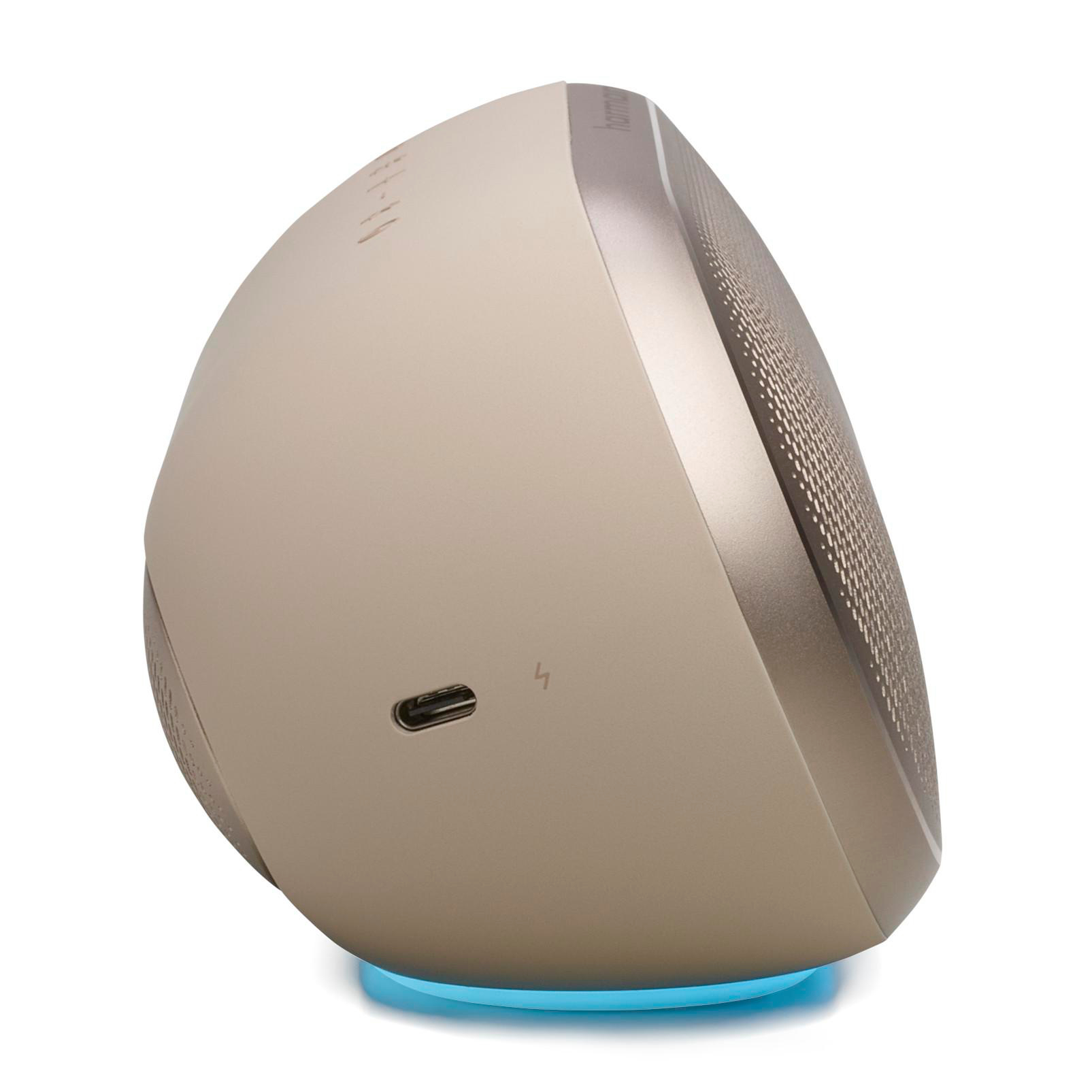 Ein beigefarbener Lautsprecher mit USB-C-Anschluss und blauem Licht unten.