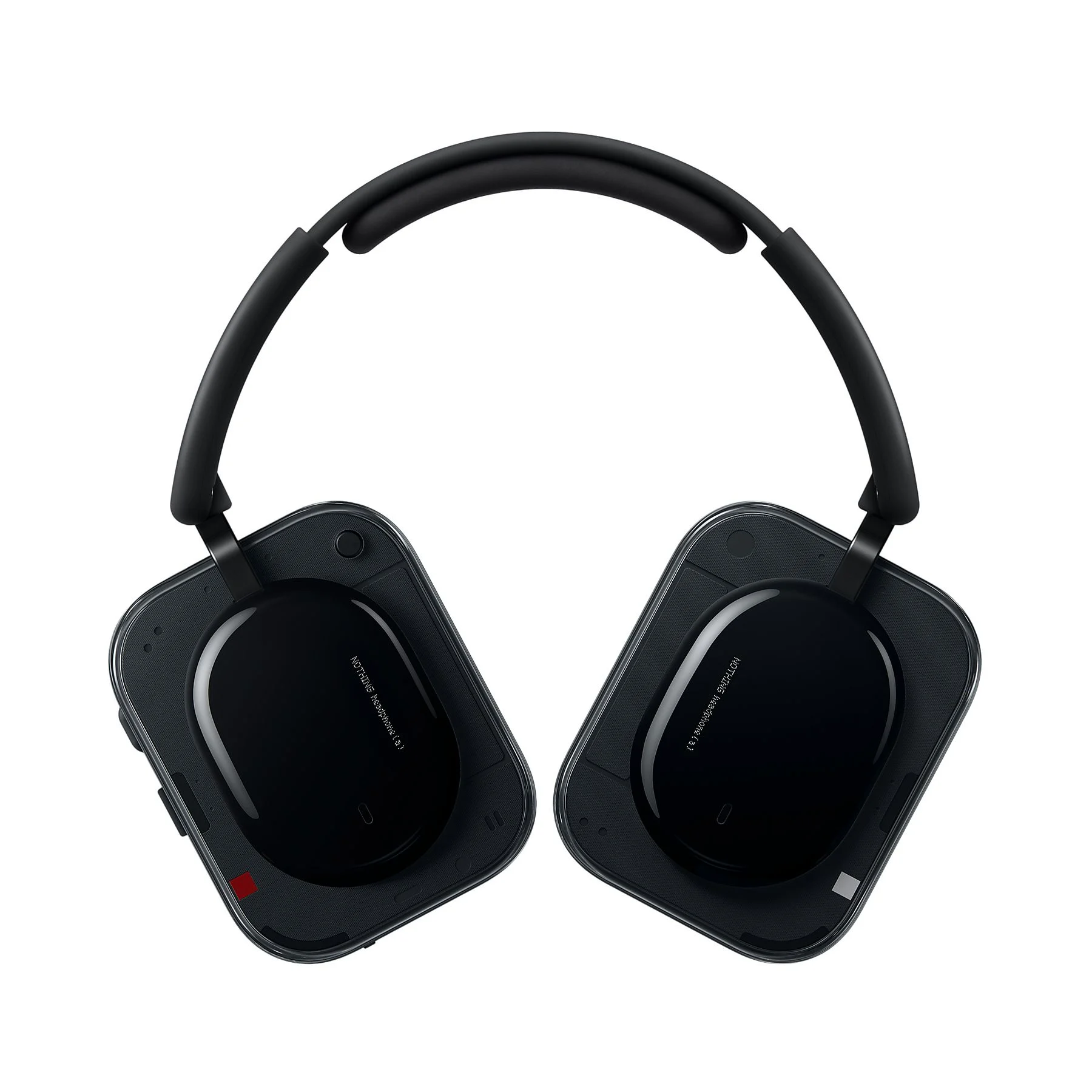 Auriculares negros con diadema curva y almohadillas cuadradas.