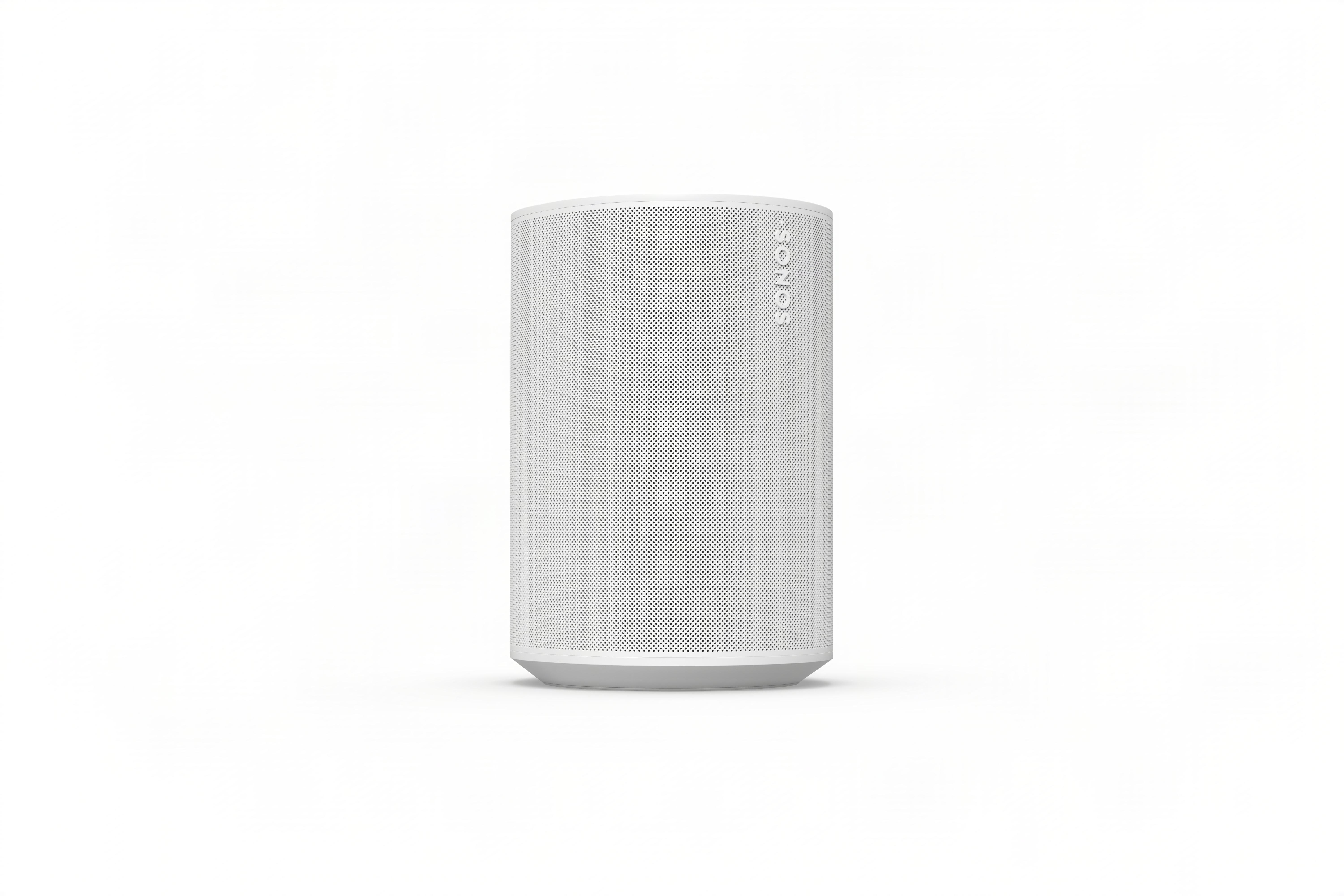 Ein weißer Sonos Lautsprecher steht auf einem weißen Hintergrund.