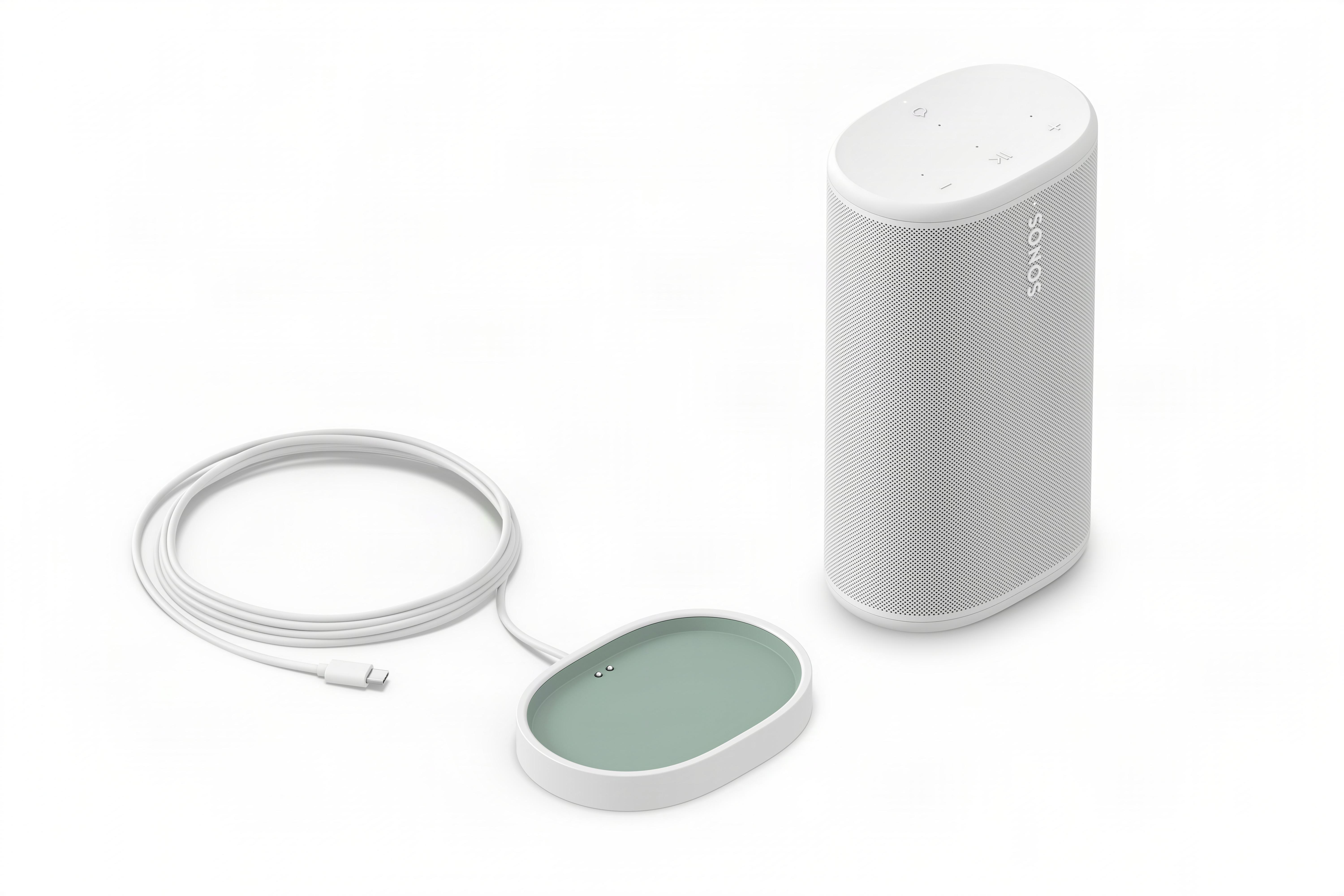 Ein weißer Sonos-Lautsprecher mit einem grünen Ladezubehör und einem USB-C-Kabel.
