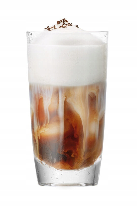 Wysoka szklanka kawy mrożonej z pianką i wiórkami czekolady na wierzchu.