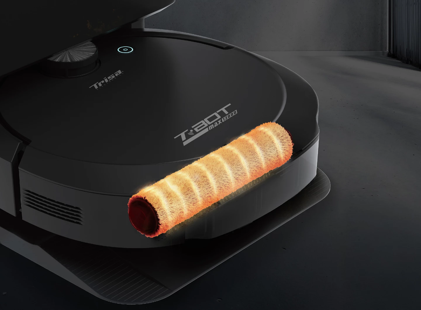 Un robot aspirapolvere nero con un rullo spazzola arancione luminoso.