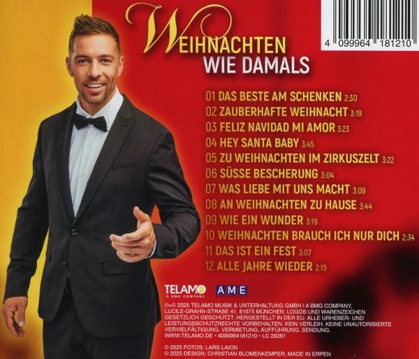 Mann im schwarzen Anzug mit Fliege, Albumtitel "Weihnachten wie damals".