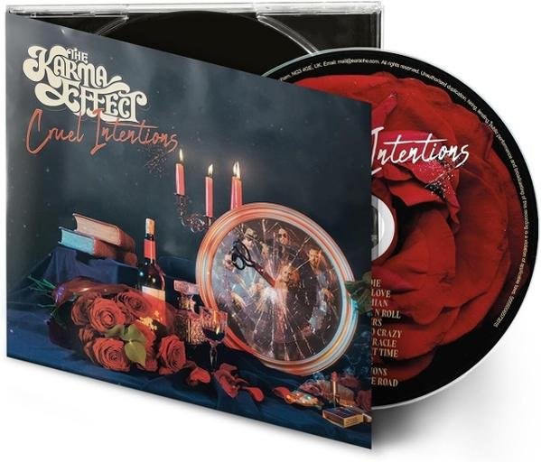 CD-Cover mit Rosen, Kerzen, Uhr und Flasche Wein. Titel: Cruel Intentions.