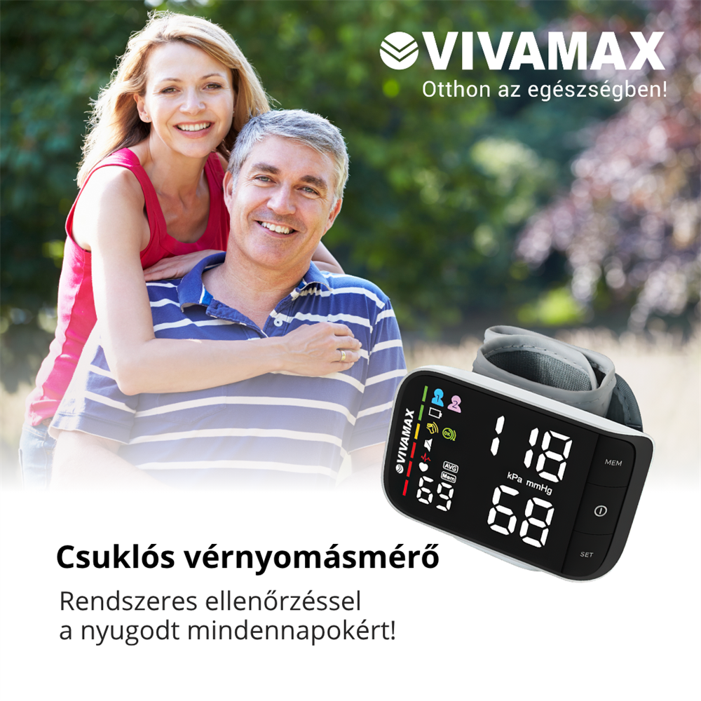 Egy pár mosolyog; elöl egy csuklós vérnyomásmérő látható.