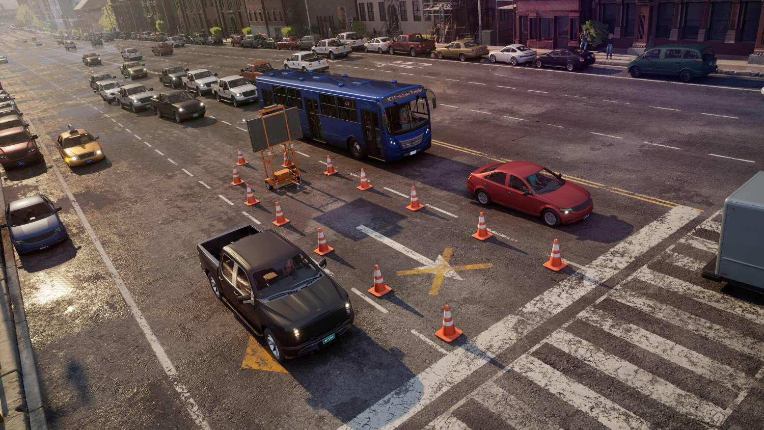 Escena callejera con conos de tráfico, un autobús azul, coches y una camioneta.