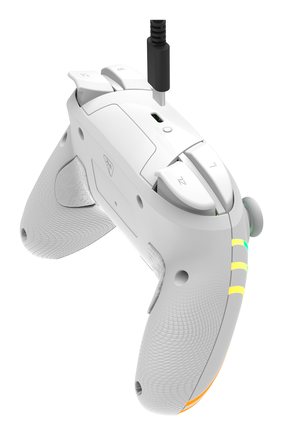 Un mando de juegos blanco con cable USB-C y luces de colores.