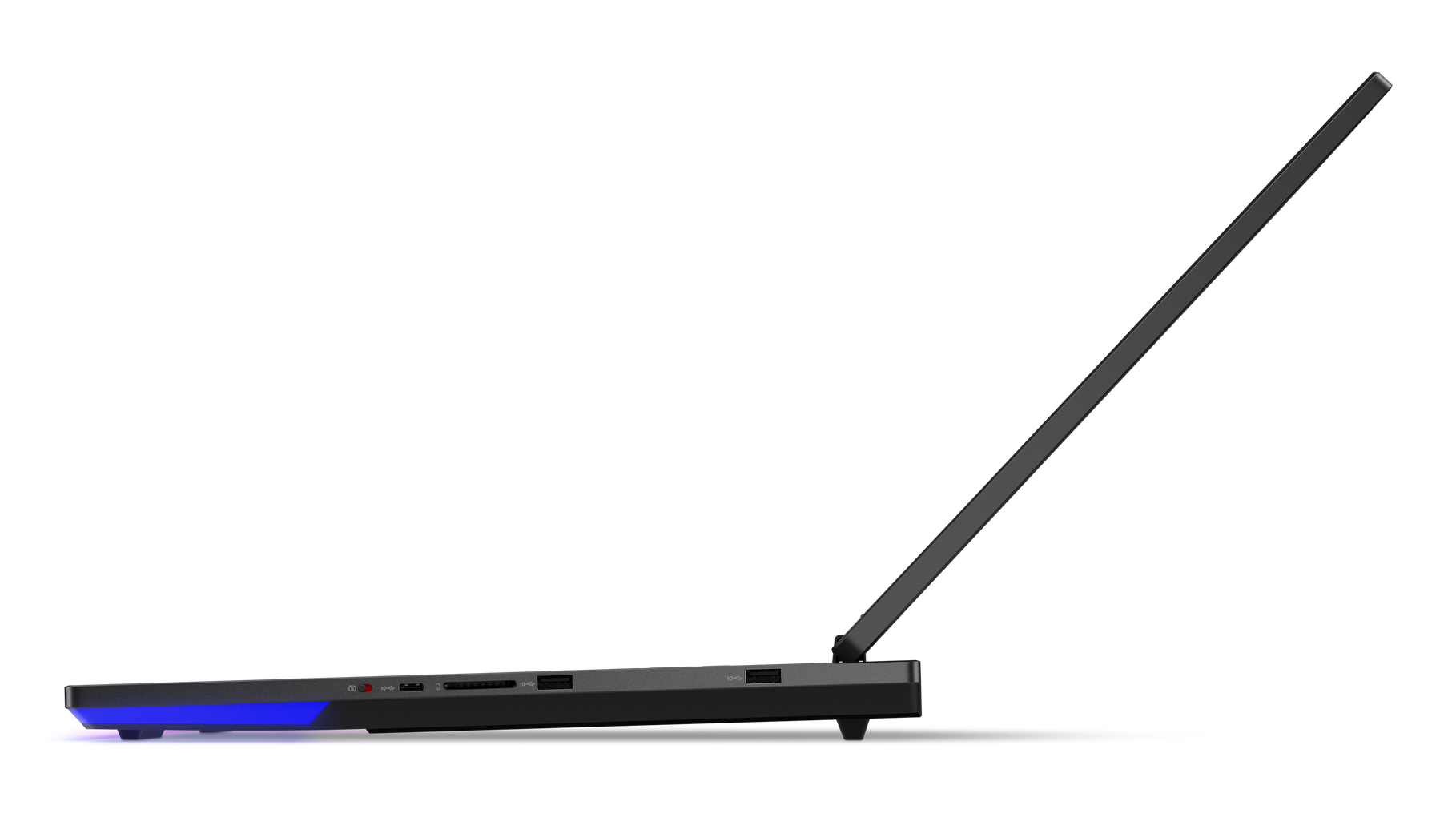 Czarny laptop z boku z otwartym ekranem i niebieskim podświetleniem.