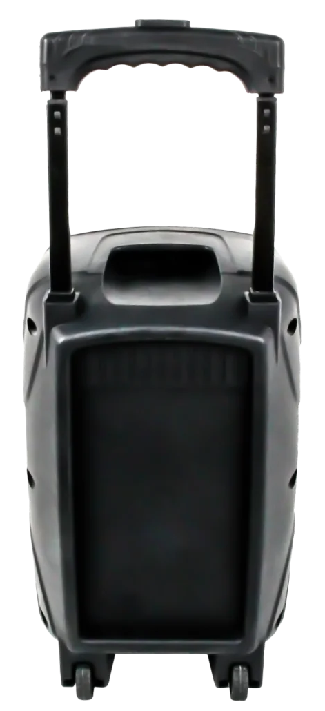 Czarny przenośny głośnik z wysuwanym uchwytem i kółkami.