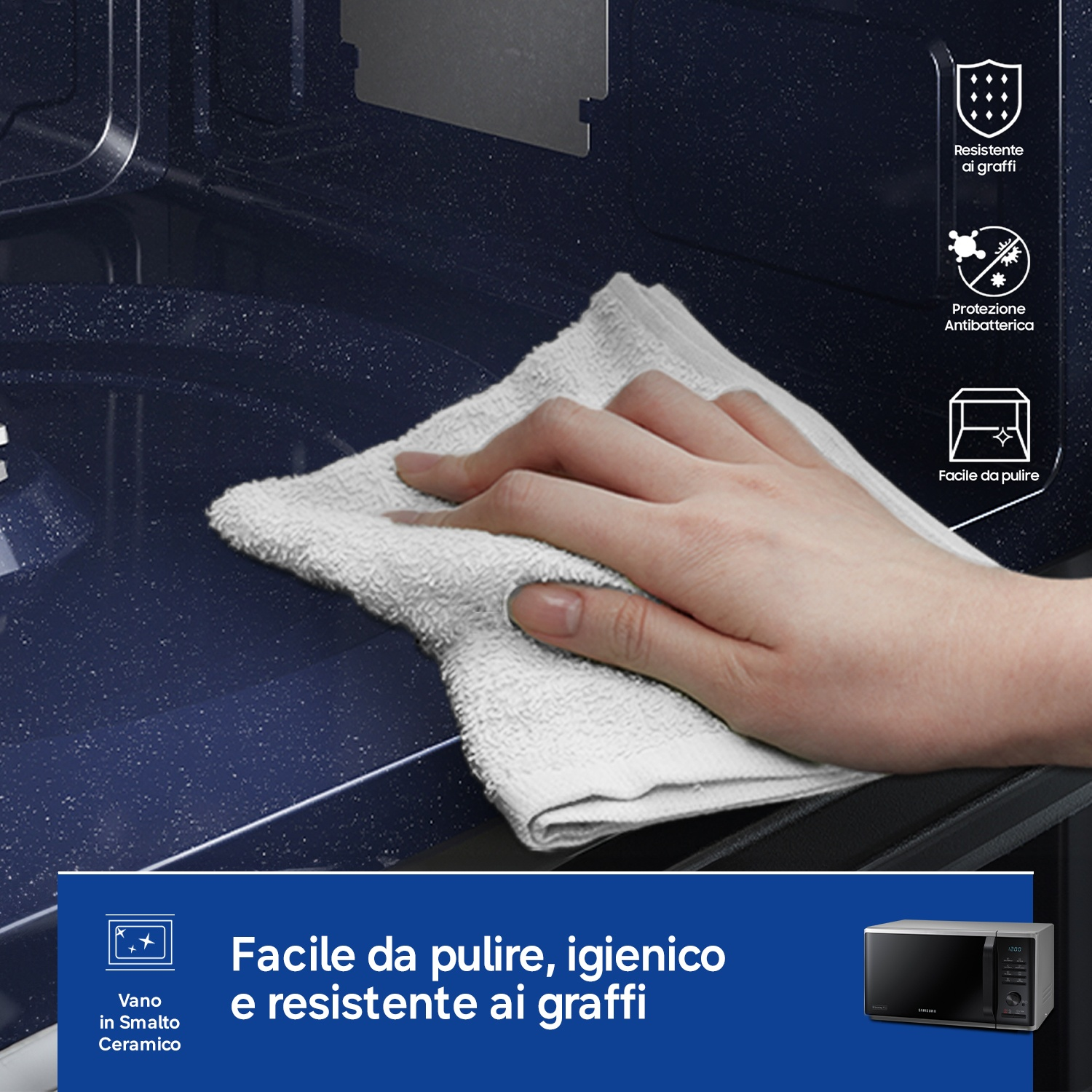 Mano pulisce interno microonde con panno. Funzioni mostrate.