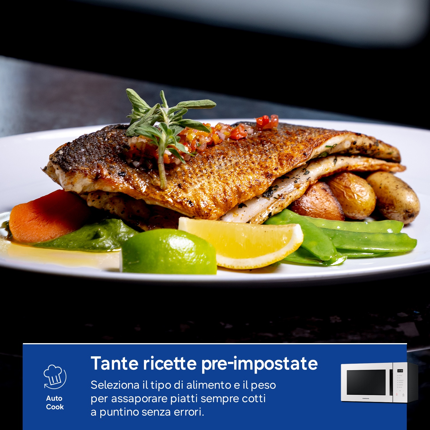 Filetto di pesce cotto con patate, taccole, carote e fetta di limone.