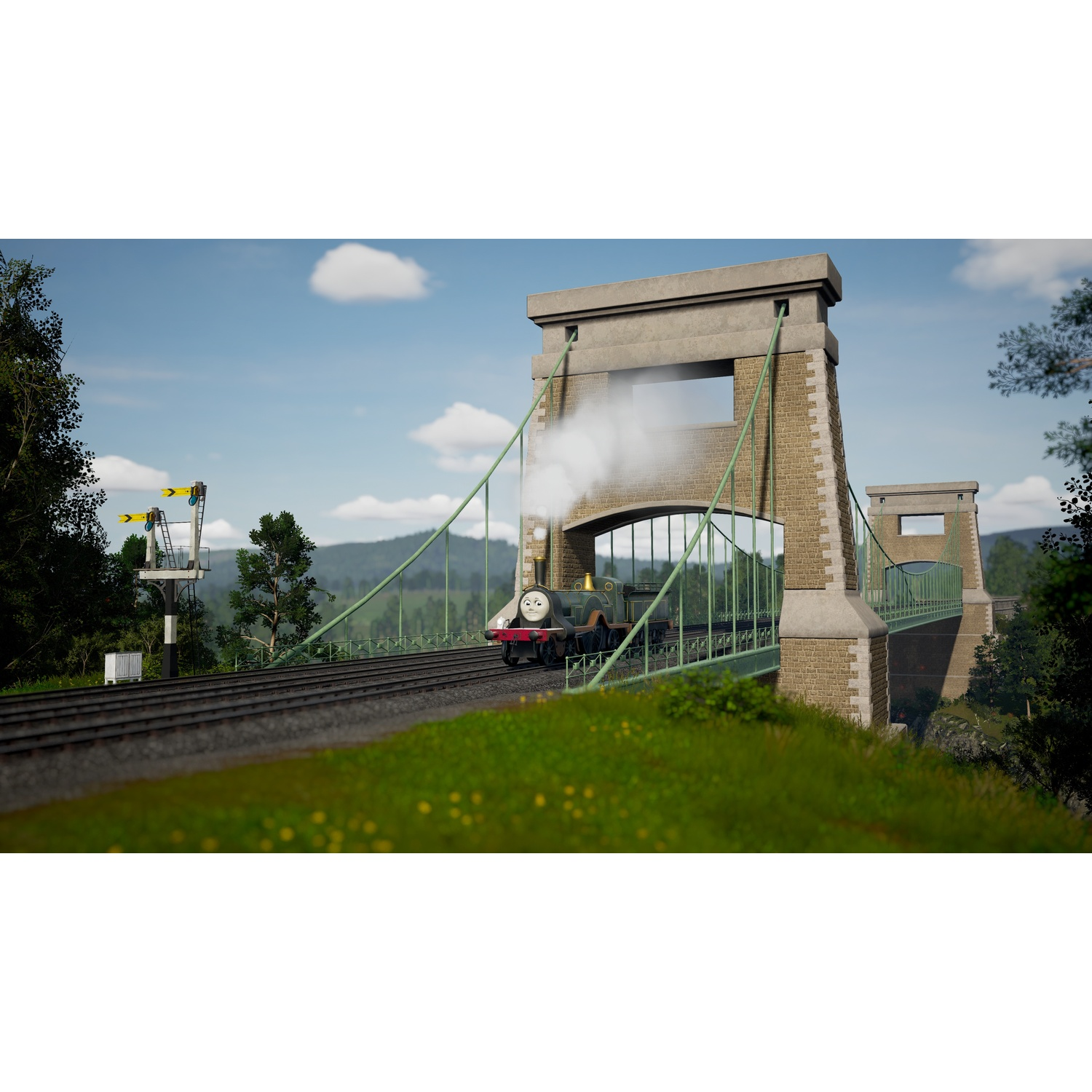 Een groene trein kruist een hangbrug over een kloof, stoom uitstotend.