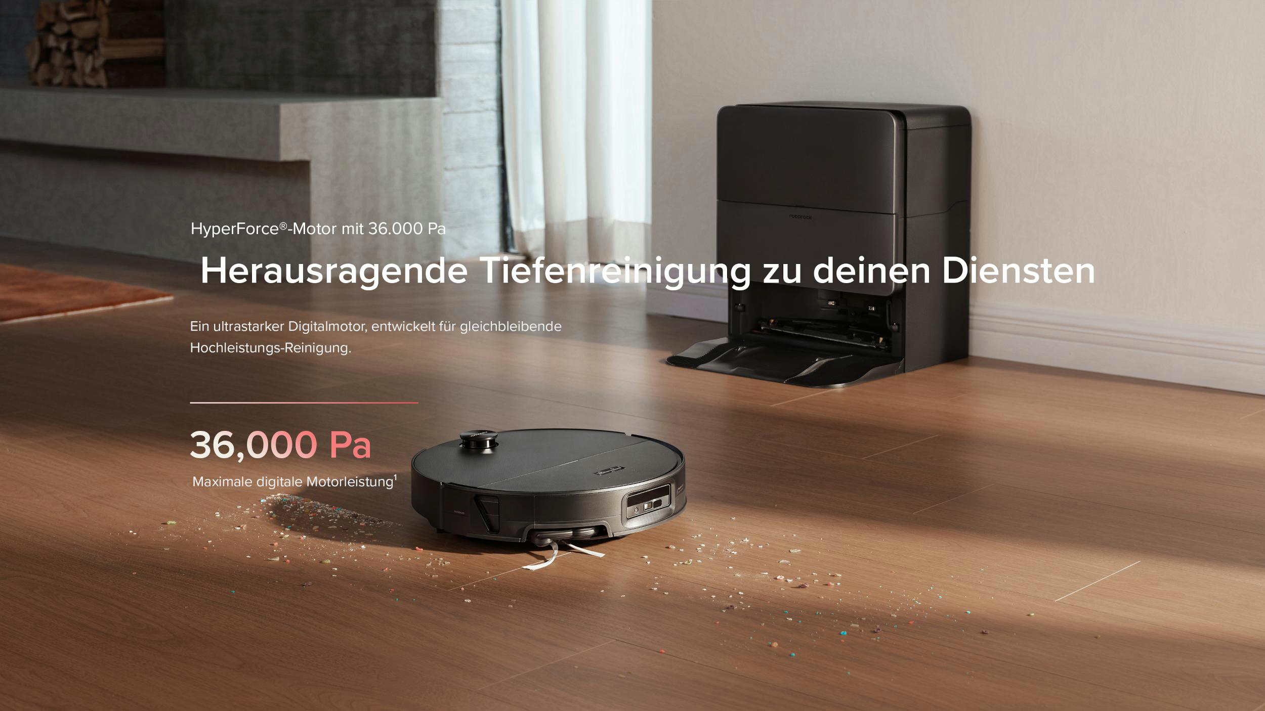 Ein schwarzer Saugroboter reinigt Holzfußböden mit 36.000 Pa Saugkraft.