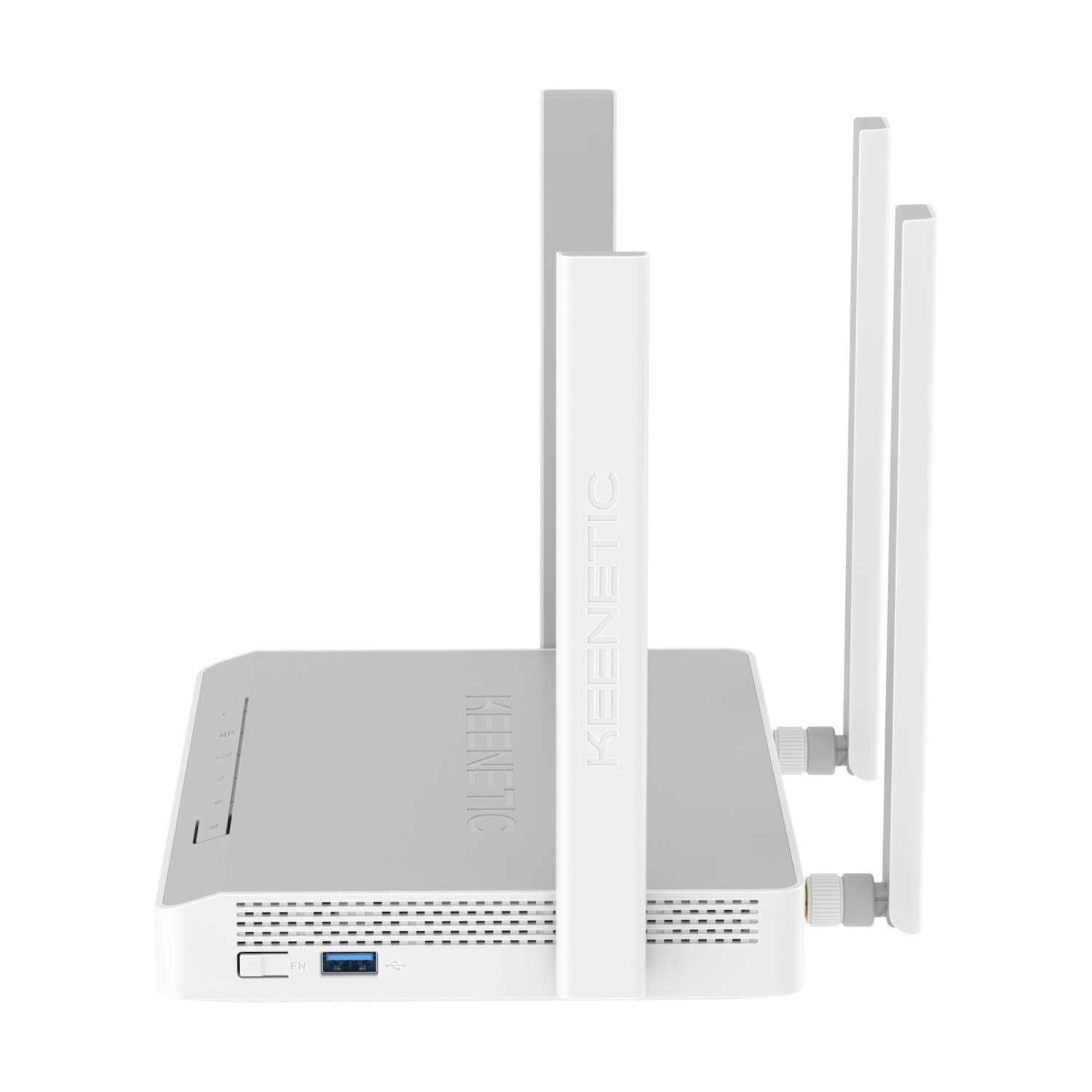 Un router Keenetic bianco con tre antenne e porta USB su sfondo bianco.