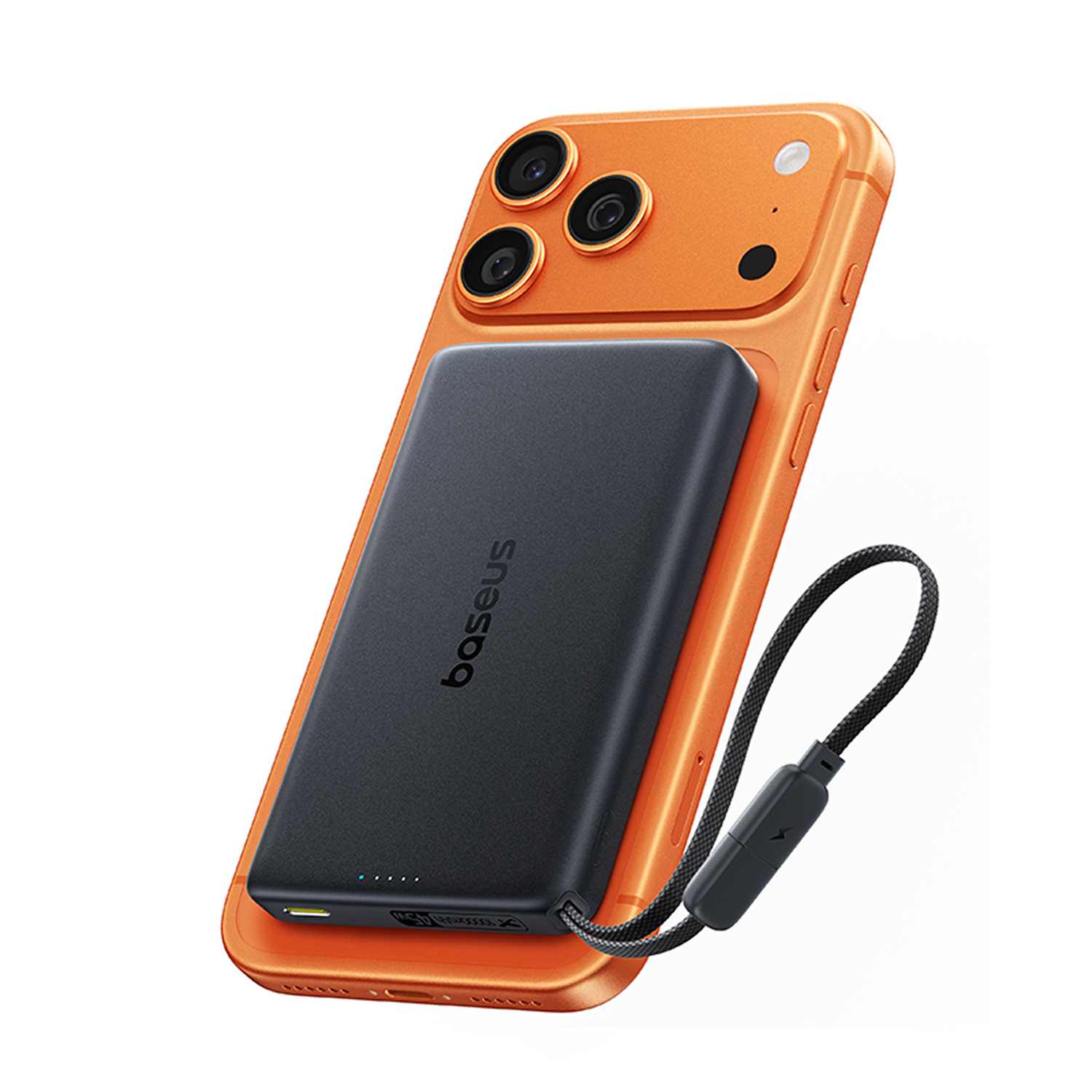 Una batería externa negra se acopla a la parte trasera de un smartphone naranja.