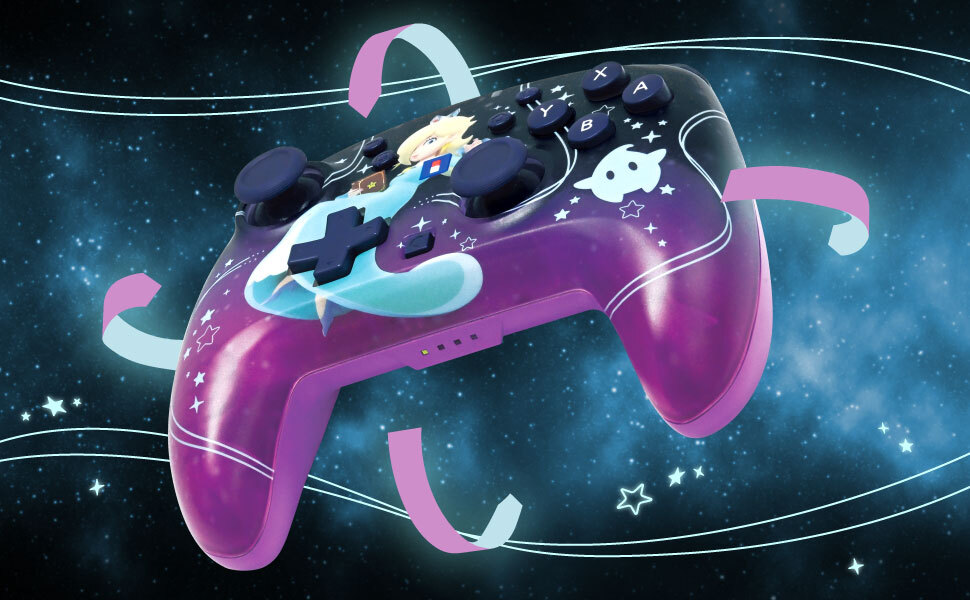 Controller viola con nastri rosa e blu, tema spaziale con stelle.