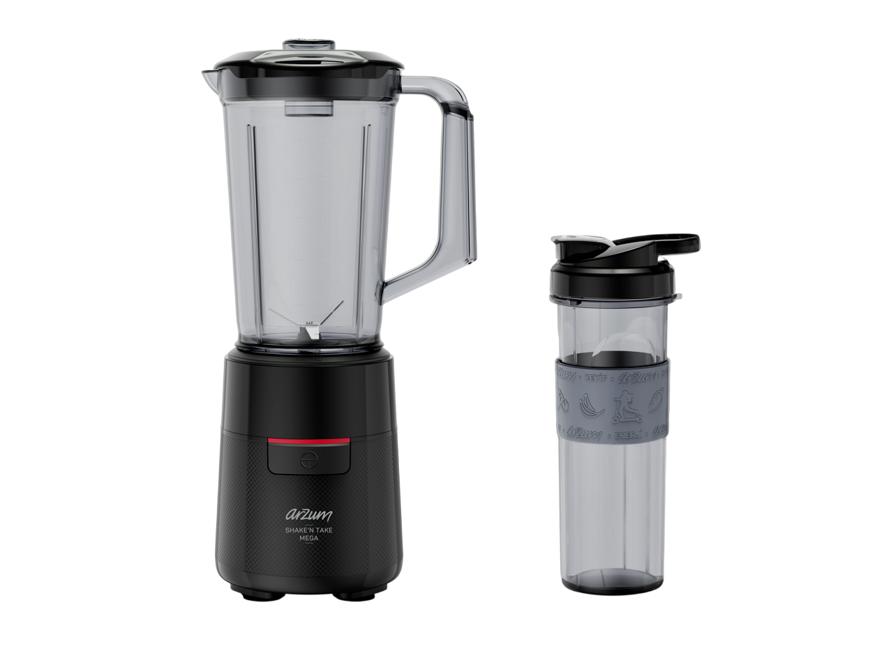 Şeffaf sürahili ve ayrı seyahat kupalı siyah blender siyah arka planda.