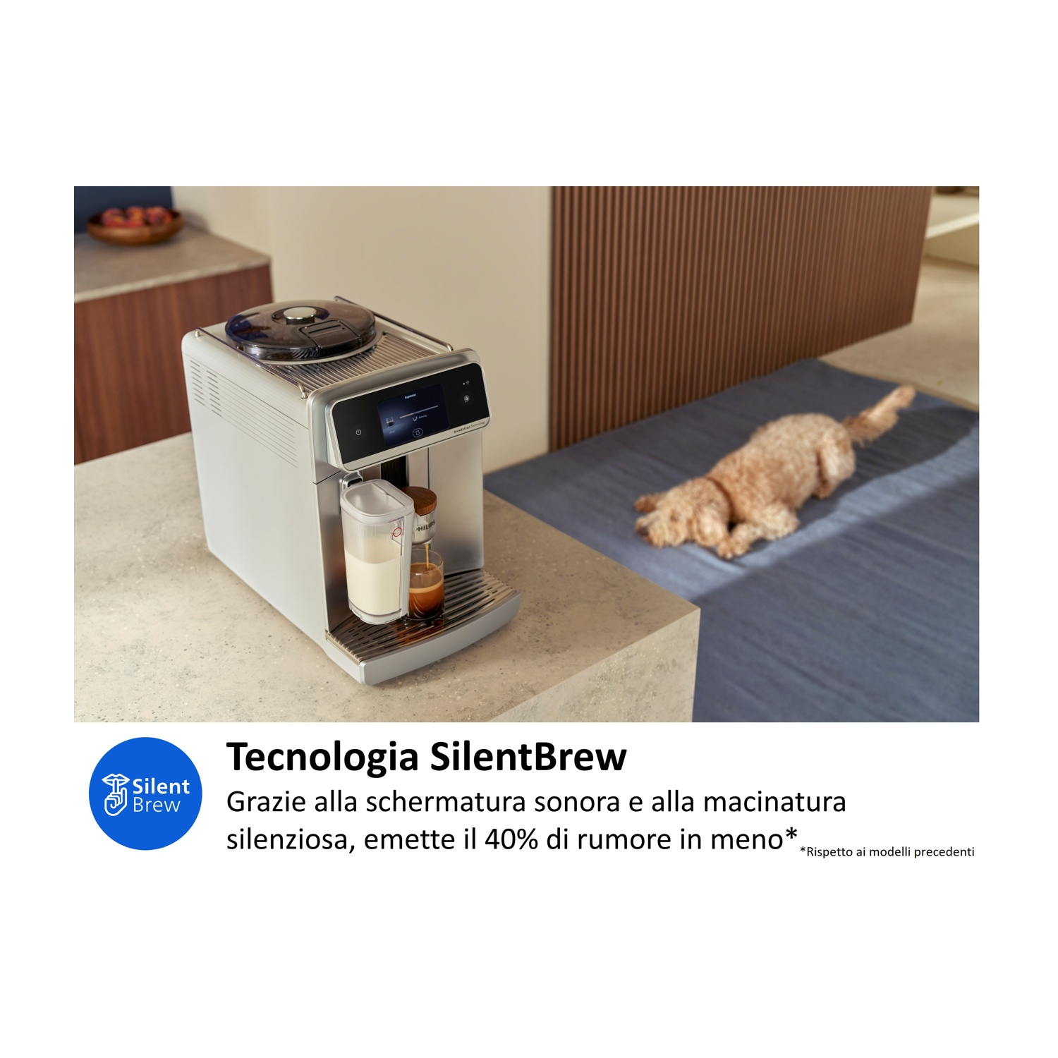 Una macchina del caffè bianca accanto a un cane su un tappeto blu.