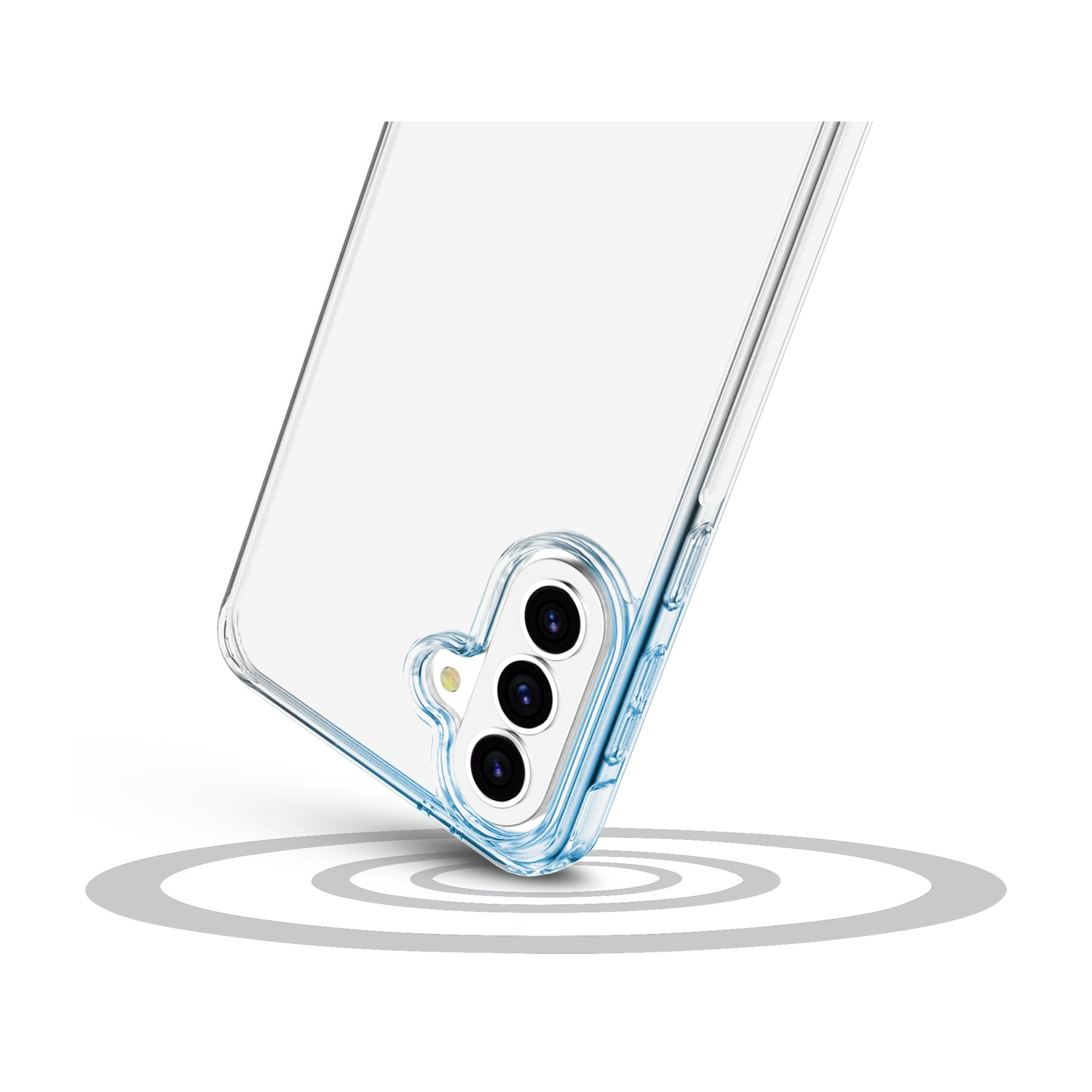 Una cover trasparente con bordi blu mostra tre fotocamere su sfondo bianco.