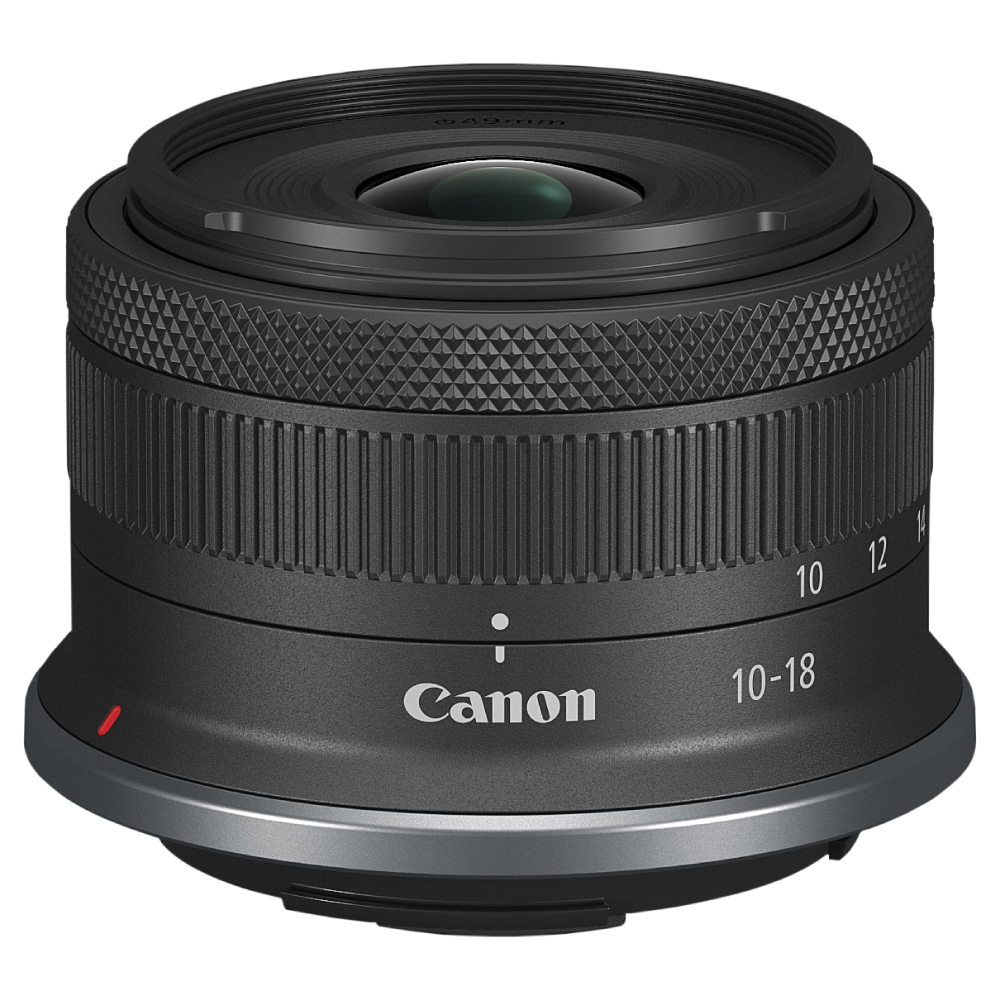 Gümüş kenarlı ve zoom halkalı siyah Canon lens.