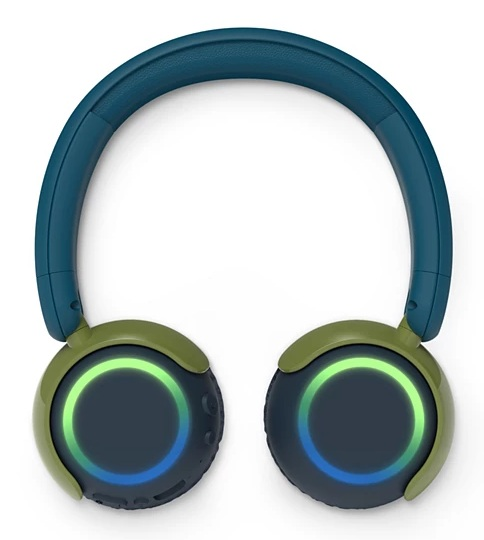 Słuchawki z niebieskim pałąkiem, zielonymi nausznikami i świecącymi pierścieniami.
