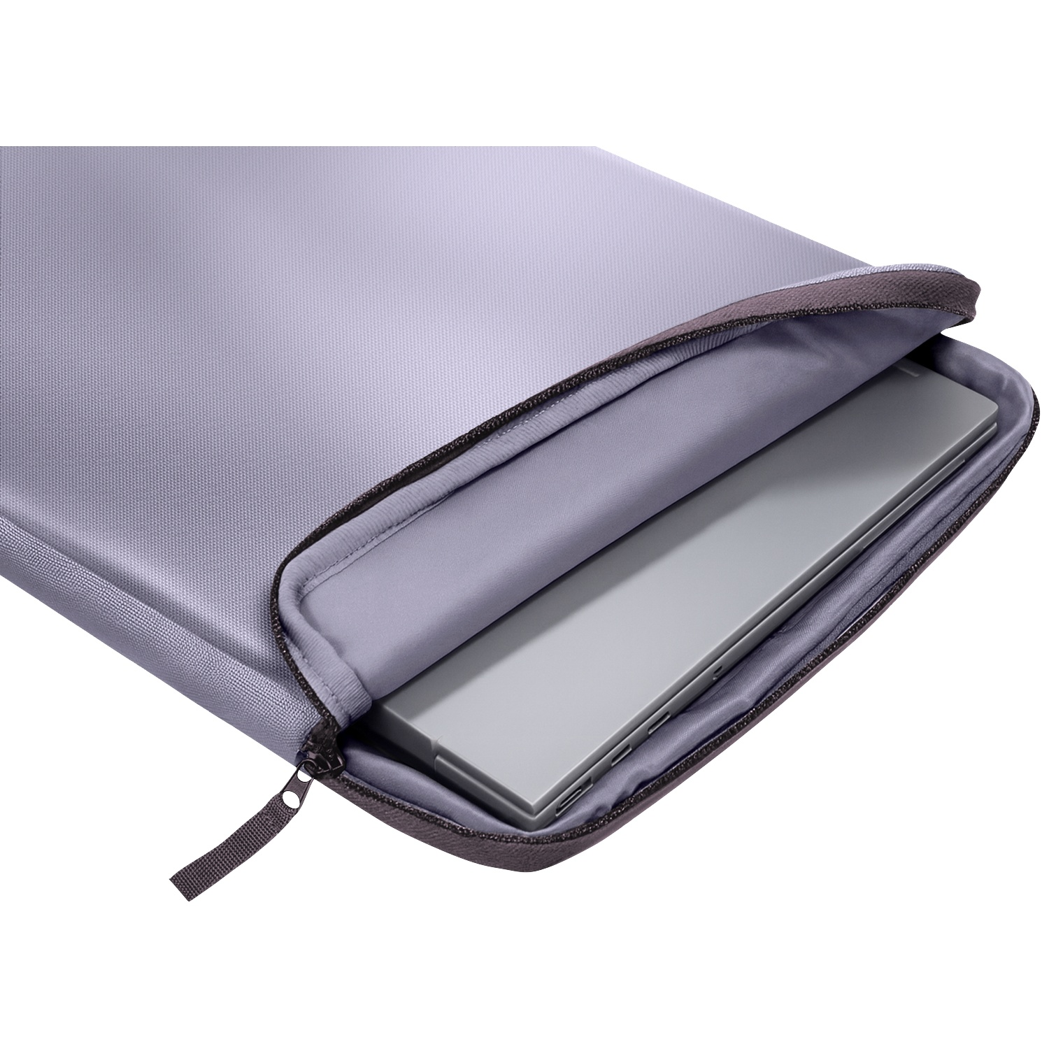 Een grijze laptoptas met een laptop erin.