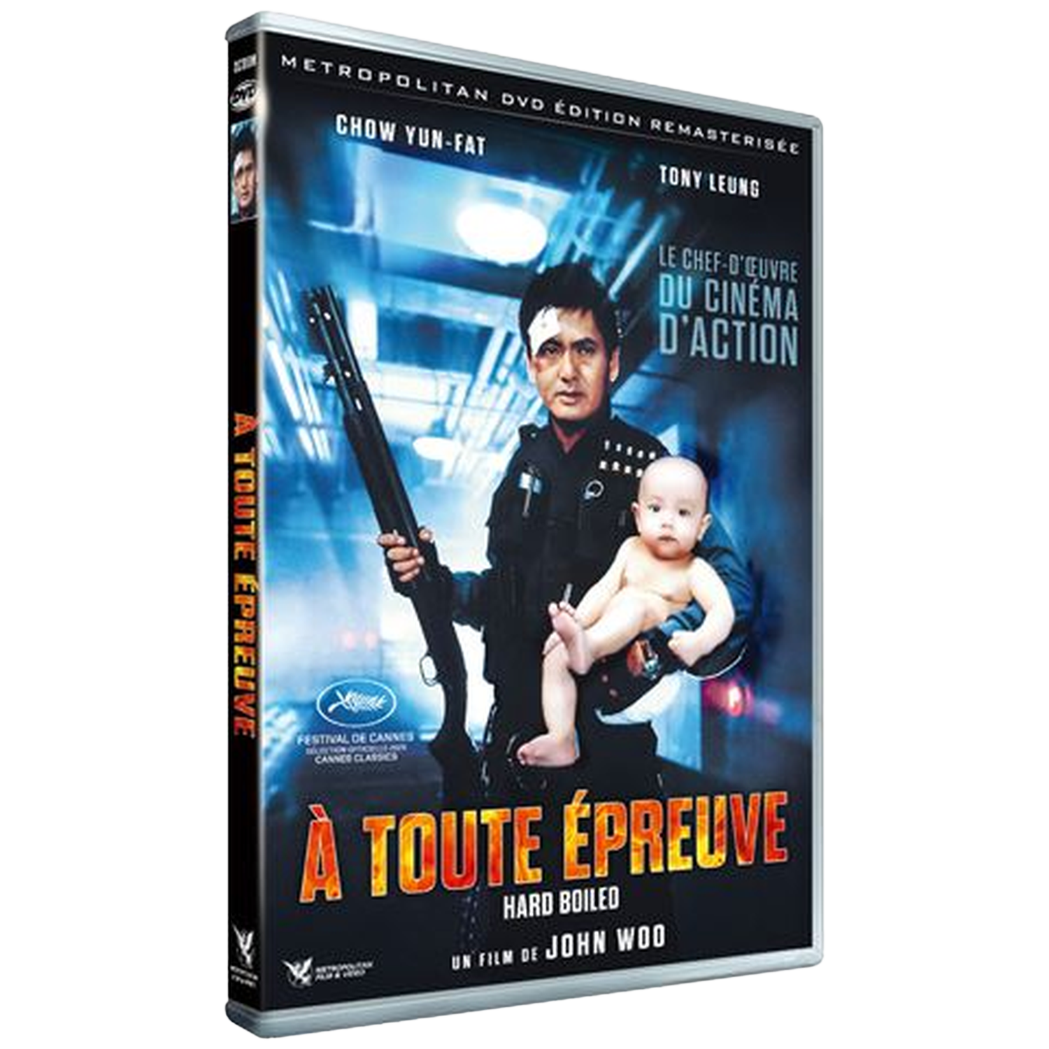 Un homme tient un bébé en portant un fusil. Pochette de DVD.