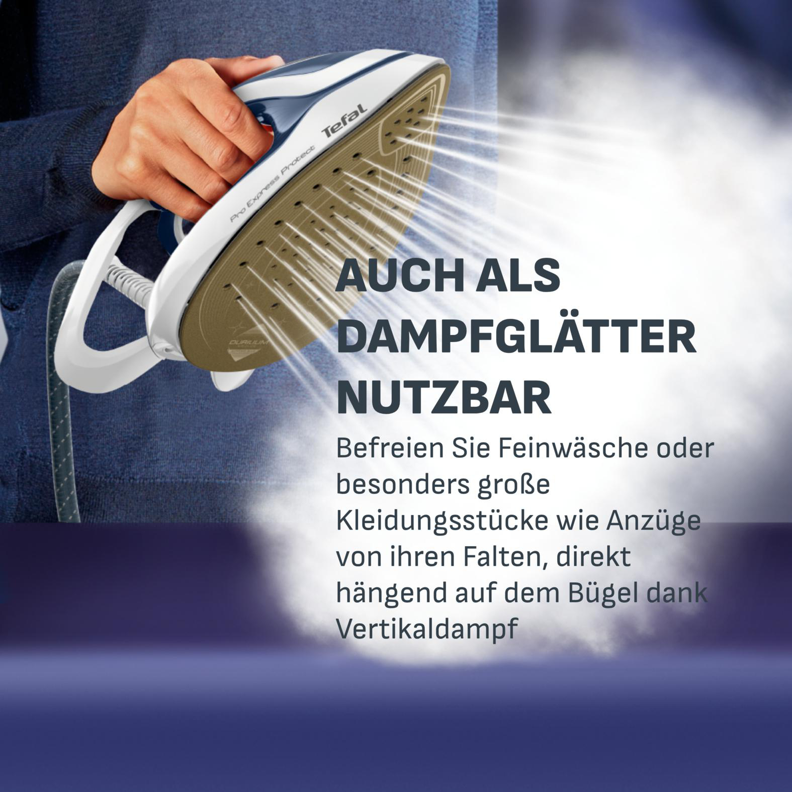 Ein Tefal Dampfbügeleisen sprüht Dampf und kann auch als Dampfglätter genutzt werden.