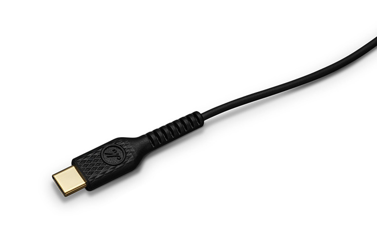 Czarny kabel USB-C ze złotym złączem i logo.