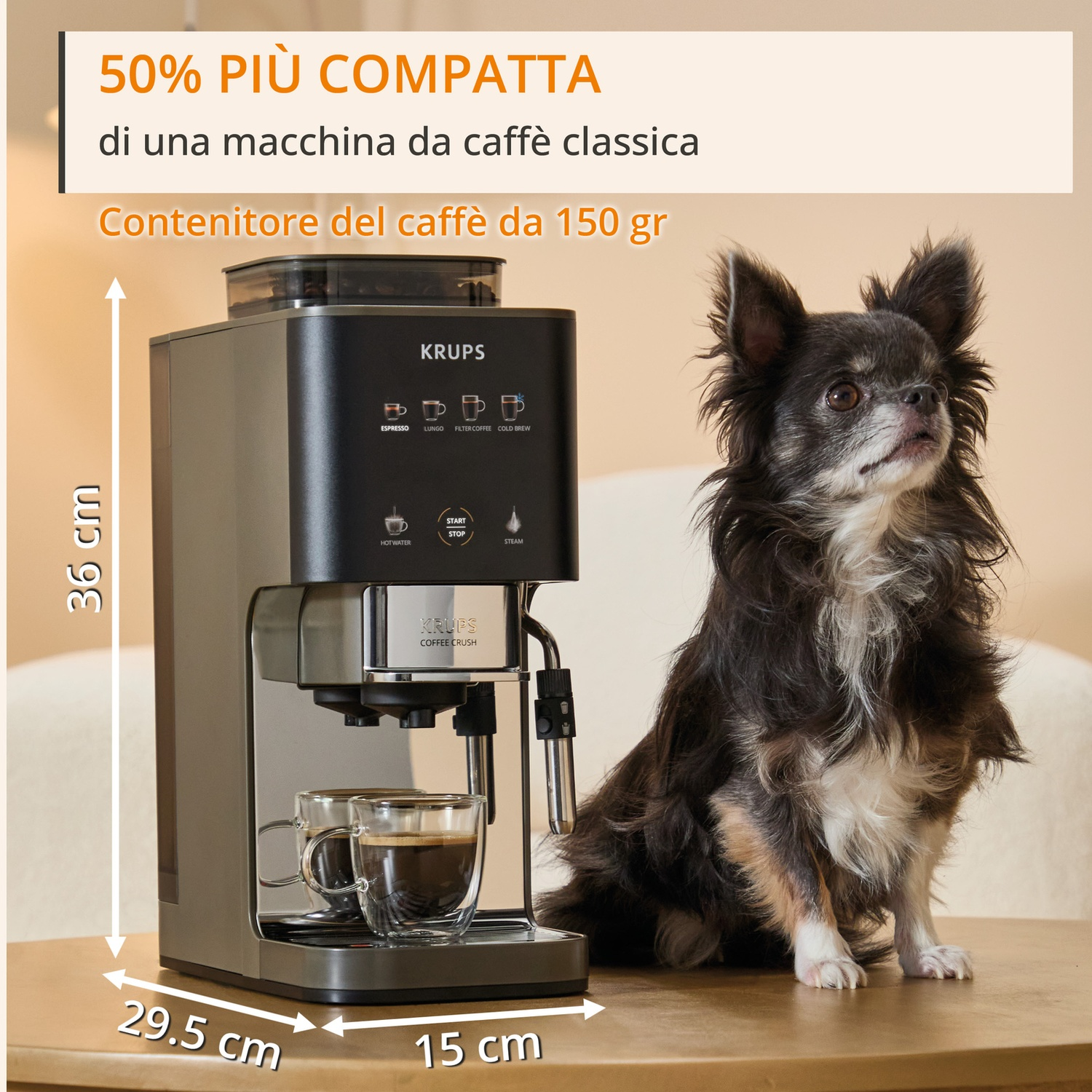 Macchina da caffè Krups con due tazze, accanto siede un chihuahua.