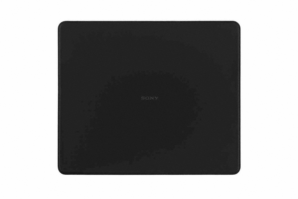 Fekete, téglalap alakú, lekerekített sarkú egérpad, finom Sony logóval.
