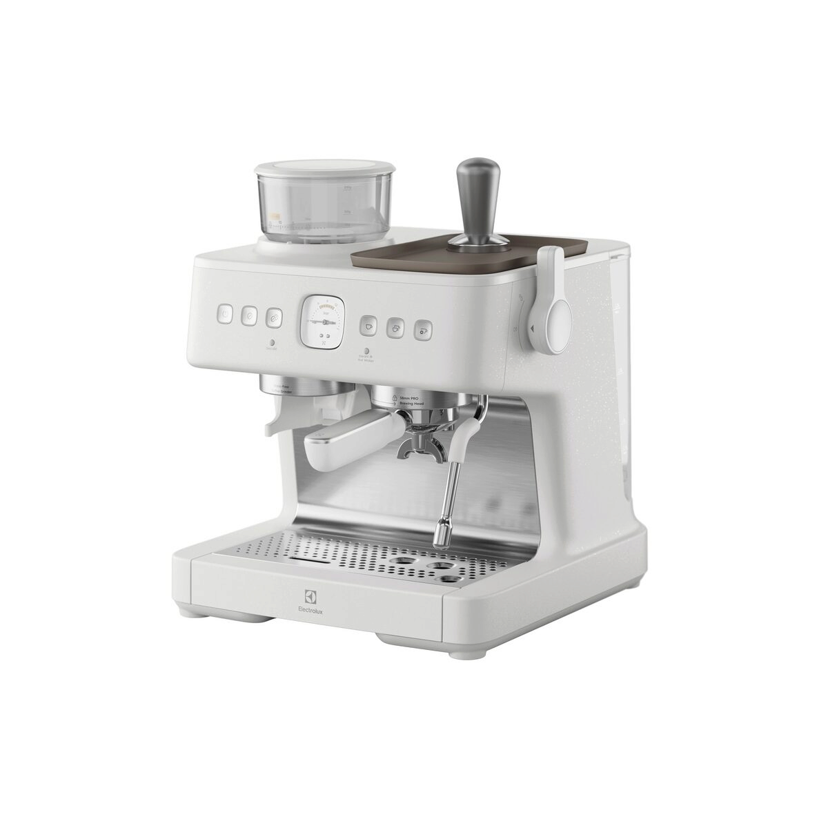 Beyaz espresso makinesi, kahve öğütücü ve tamper ile beyaz arka planda.