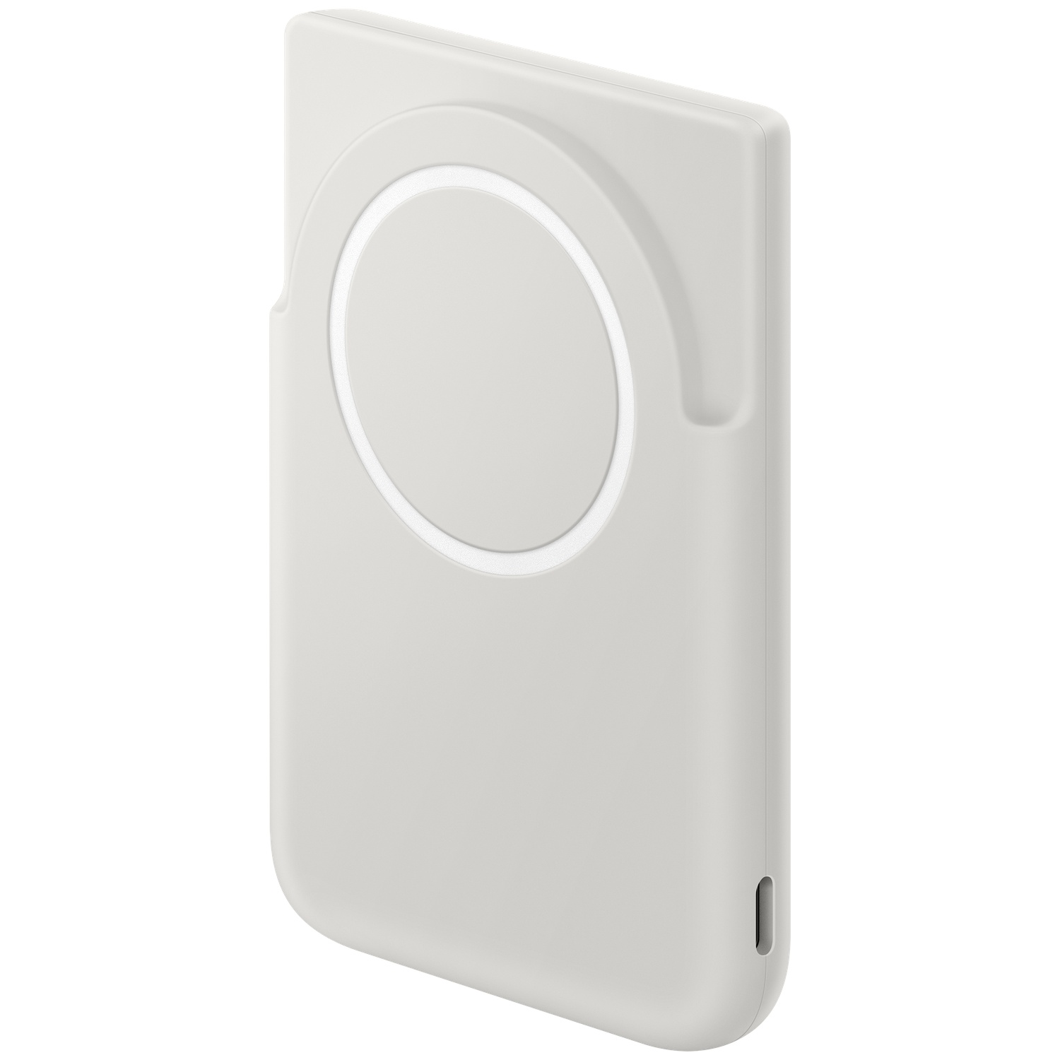 Een lichtgrijze, rechthoekige powerbank met een cirkelvormige inkeping op de bovenste helft, schuin op een witte achtergrond.